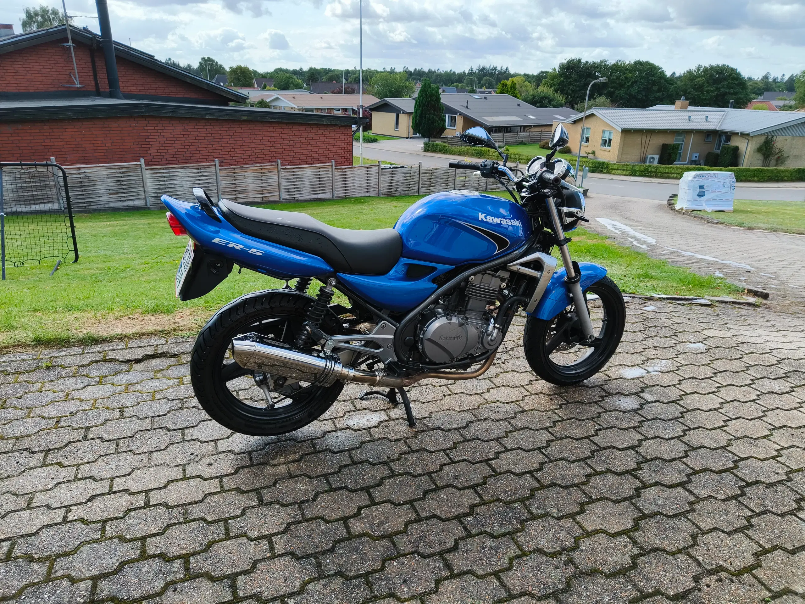 Motorcykel Kawasaki er5