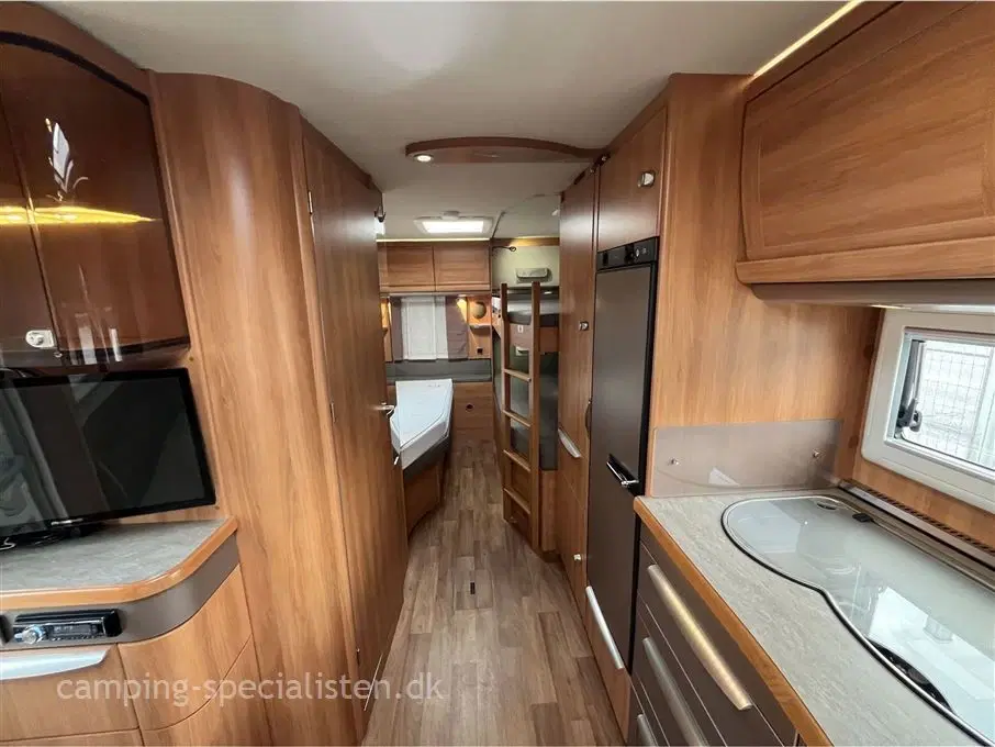 2015 - Hymer Nova SL 595   Hymer Eriba Nova SL 595 2015 m Alde centralvarme - Se den nu hos Camping-Specialistendk