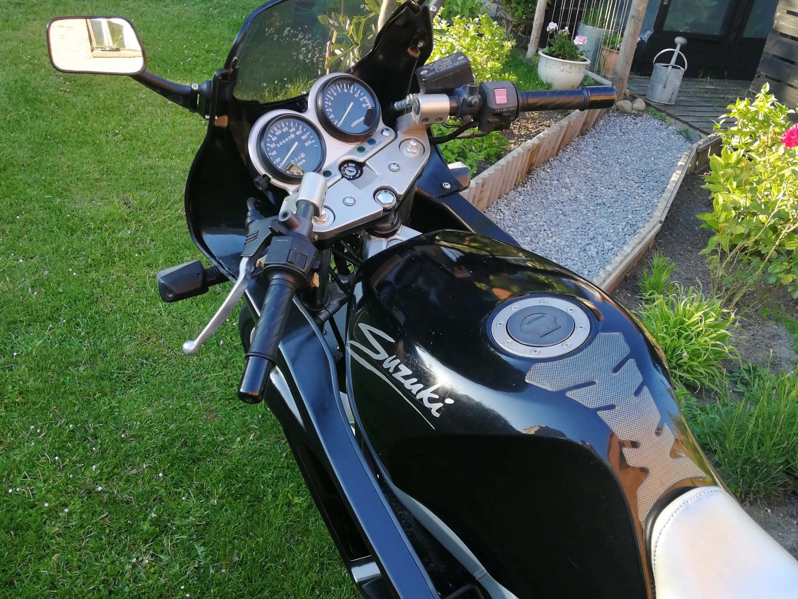 Suzuki Gs 500