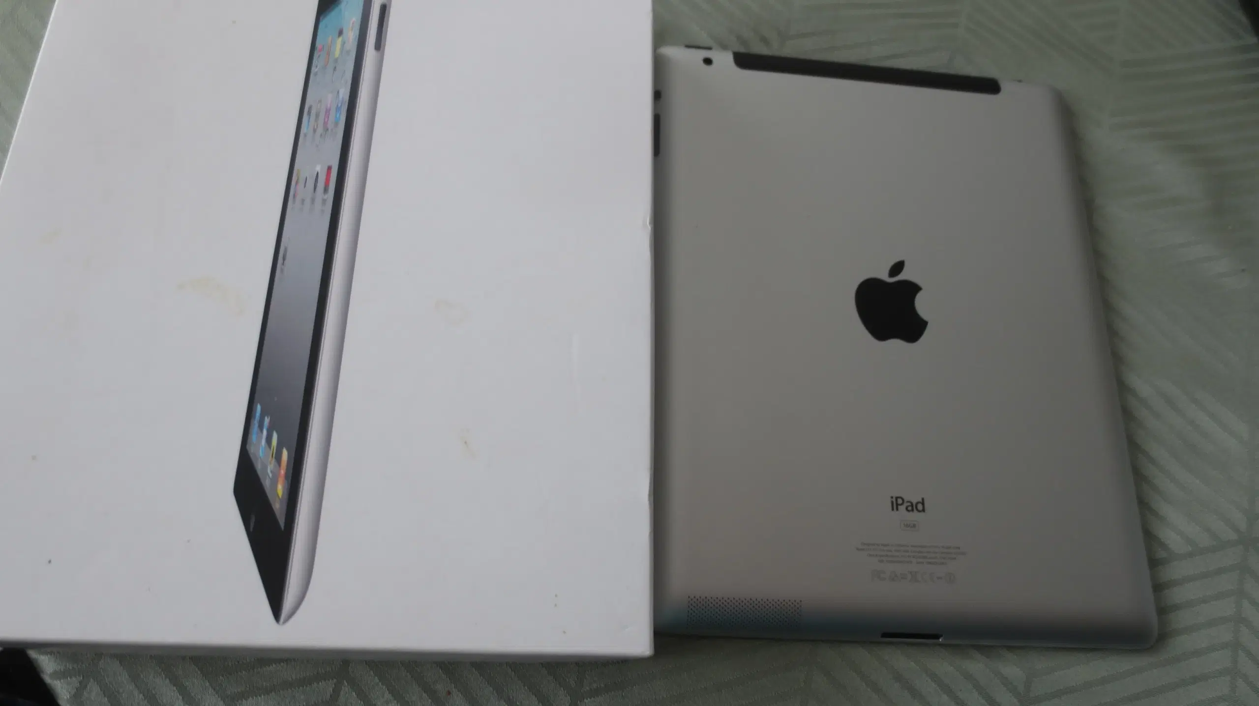 IPAD 2 wI-fi 3g 16gb black