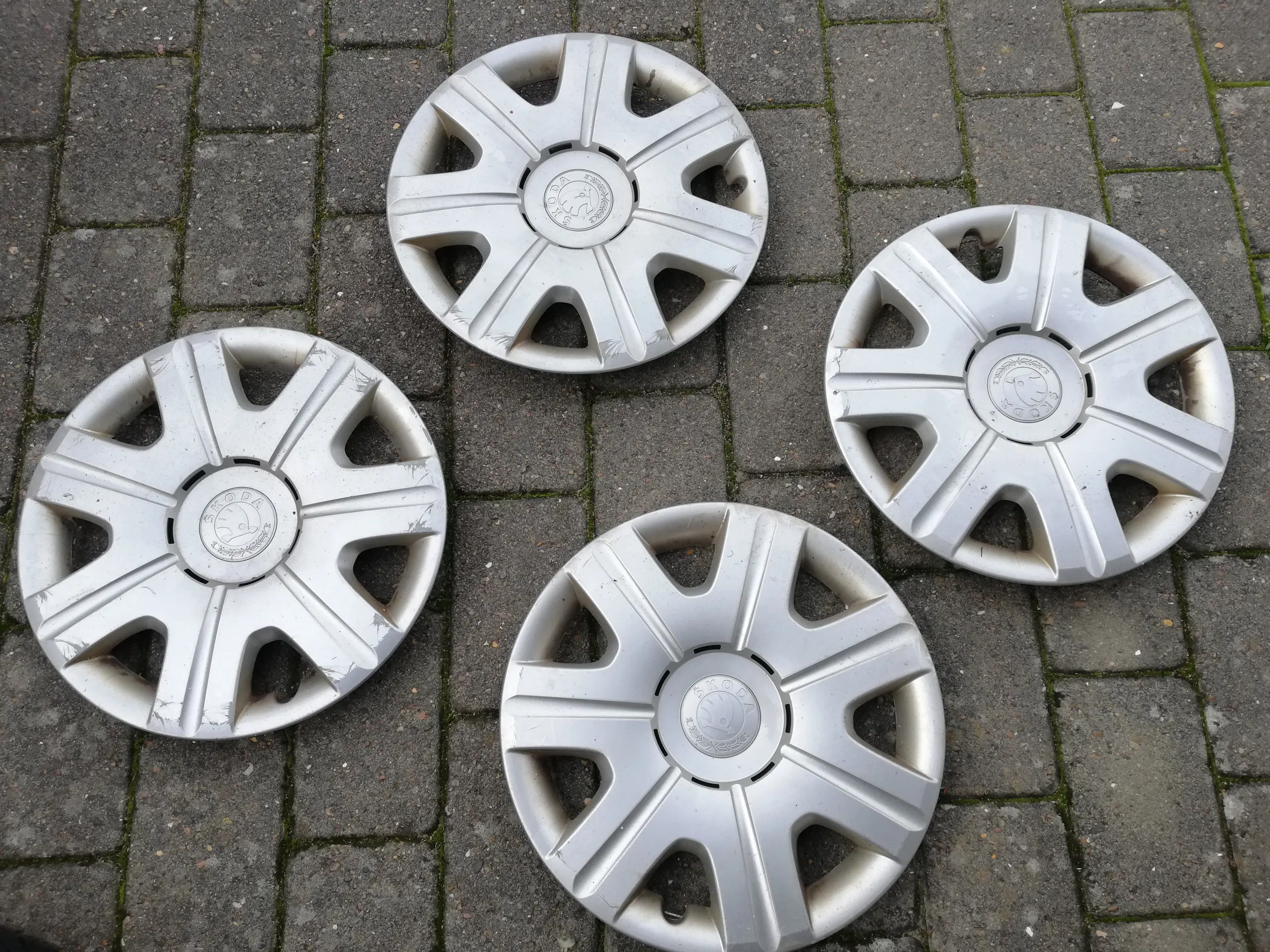 Hjulkapsler skoda 14" originale