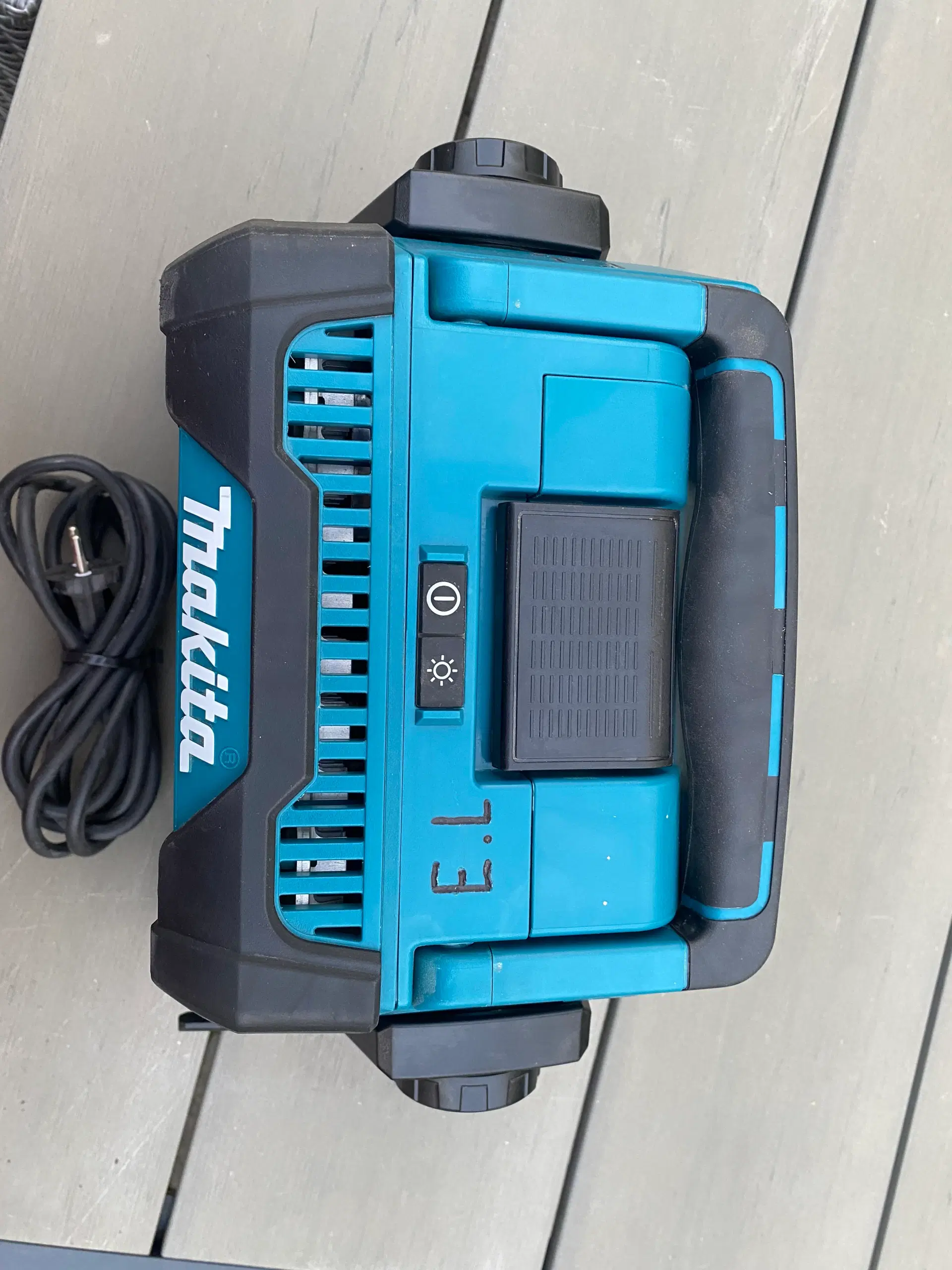 Makita DLM 809