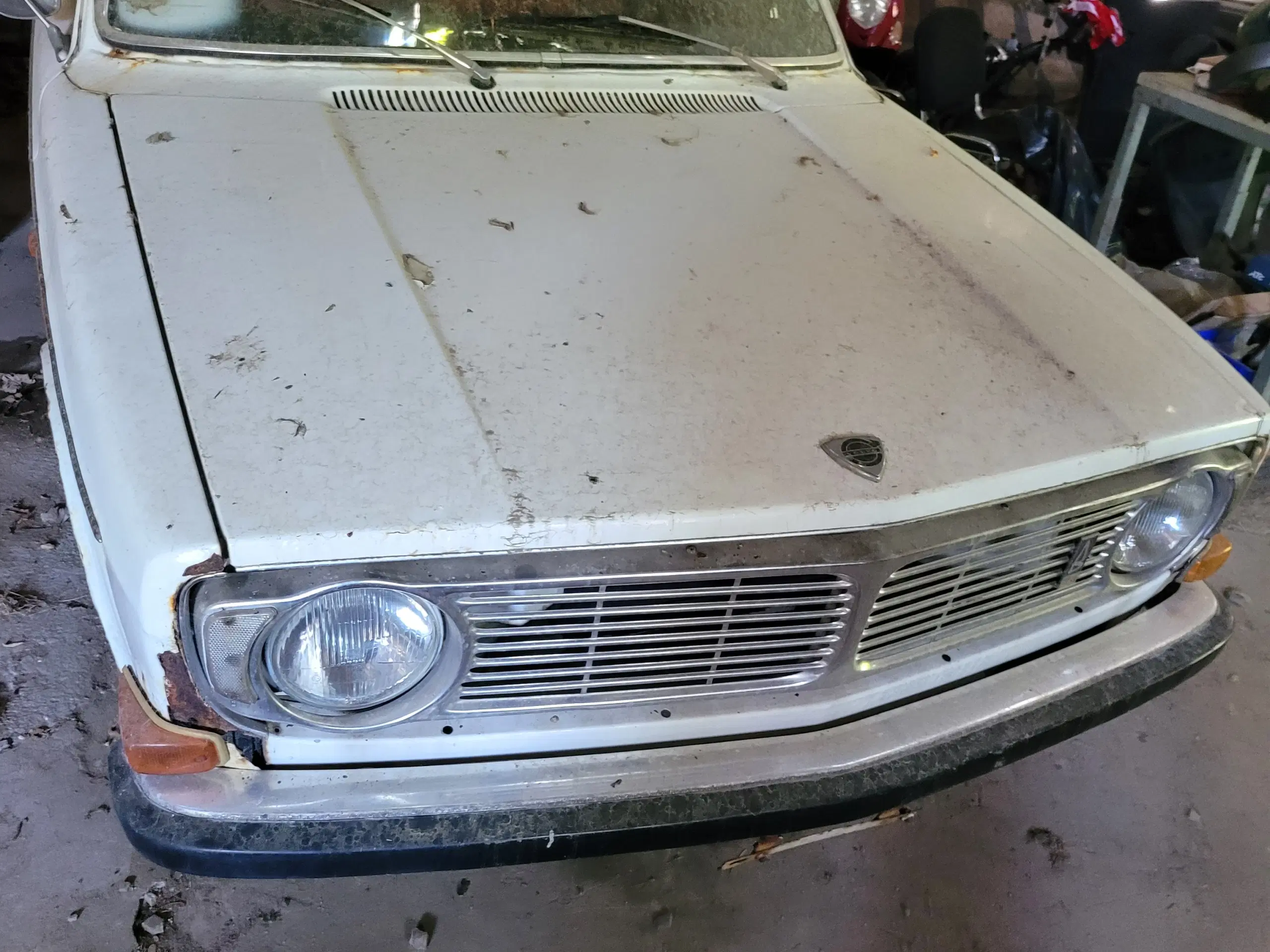 Volvo 142