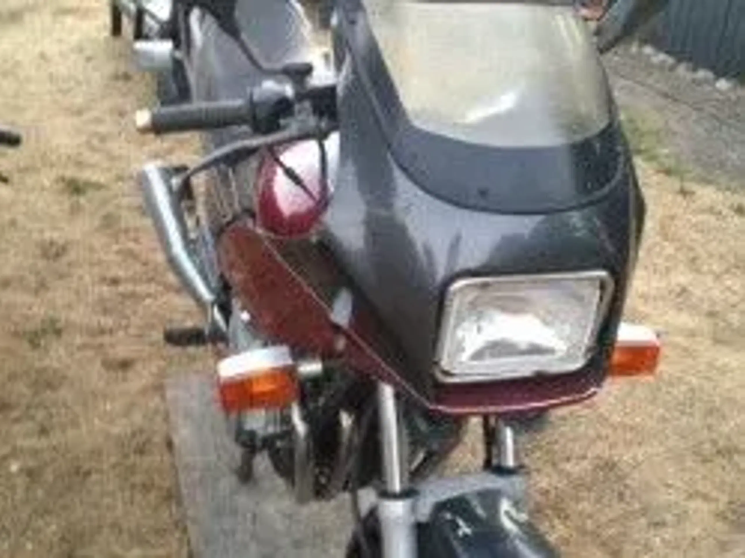 Yamaha XJ 900