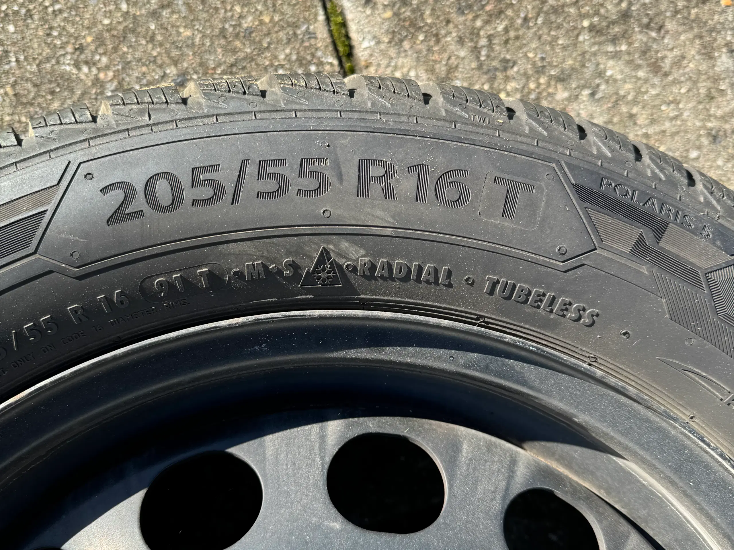 Stålfælge og vinterdæk 205/55 R16 T