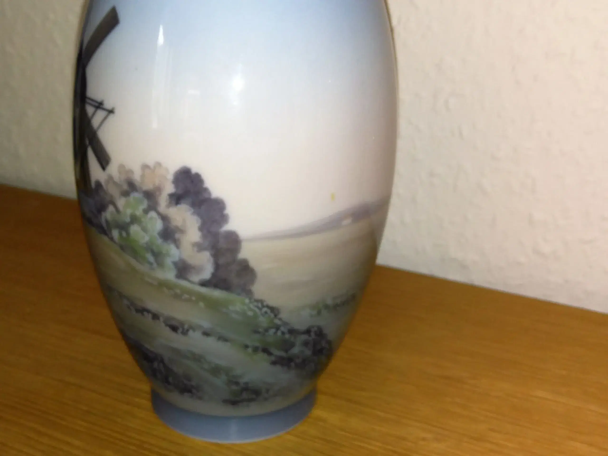 B  G vase 8682-420