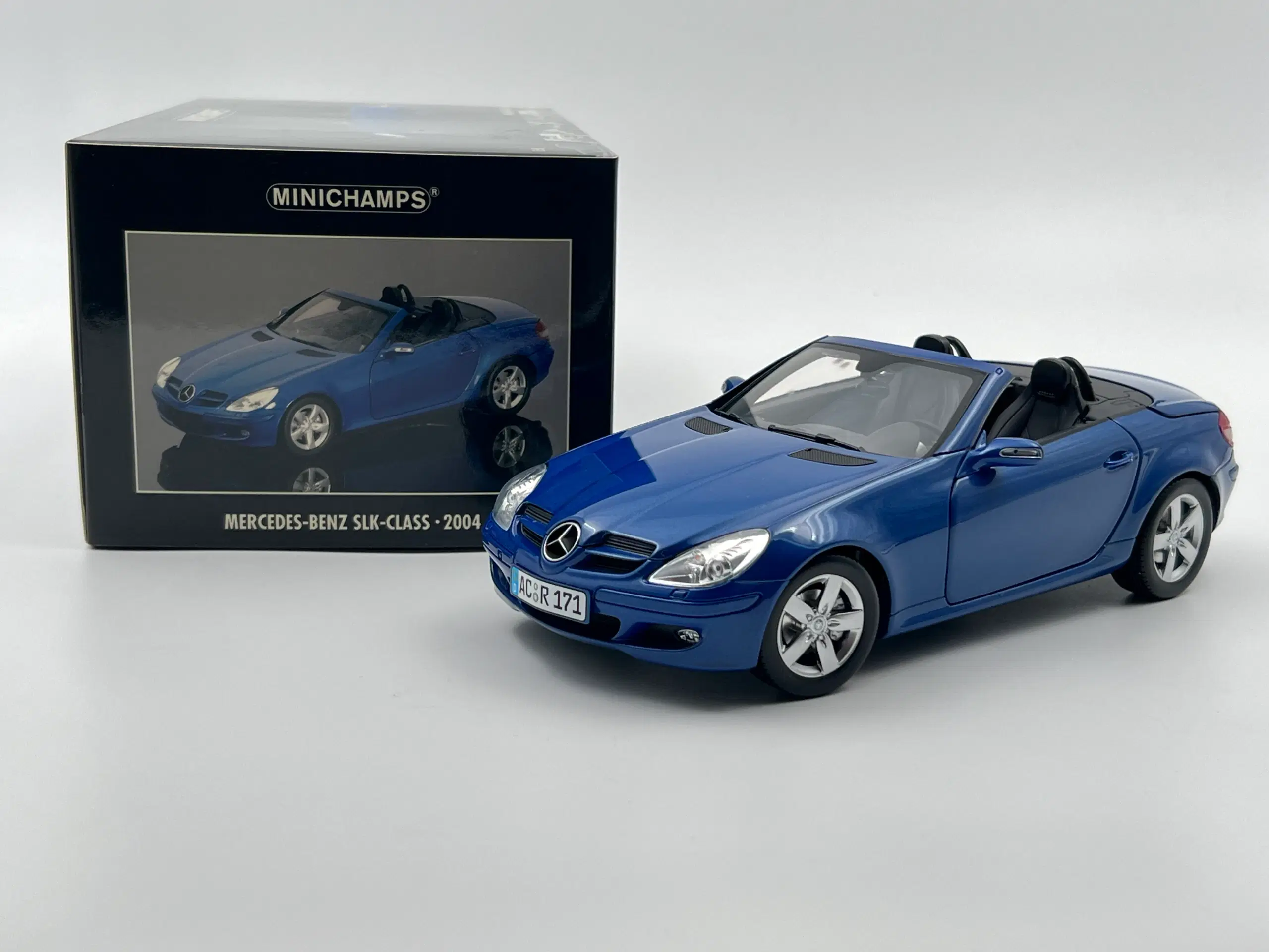 2004 Mercedes-Benz SLK 1:18  Sjælden udbudt model