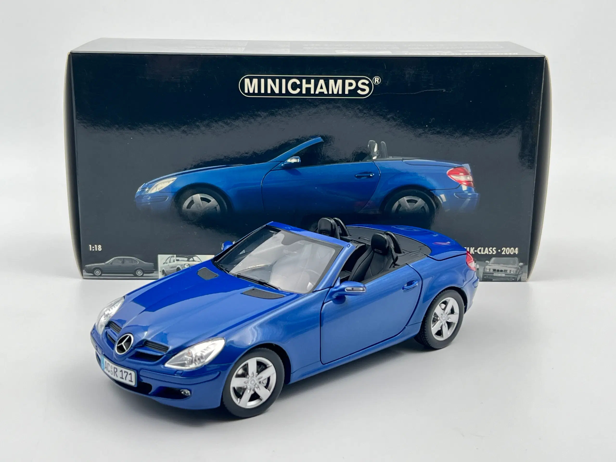 2004 Mercedes-Benz SLK 1:18  Sjælden udbudt model