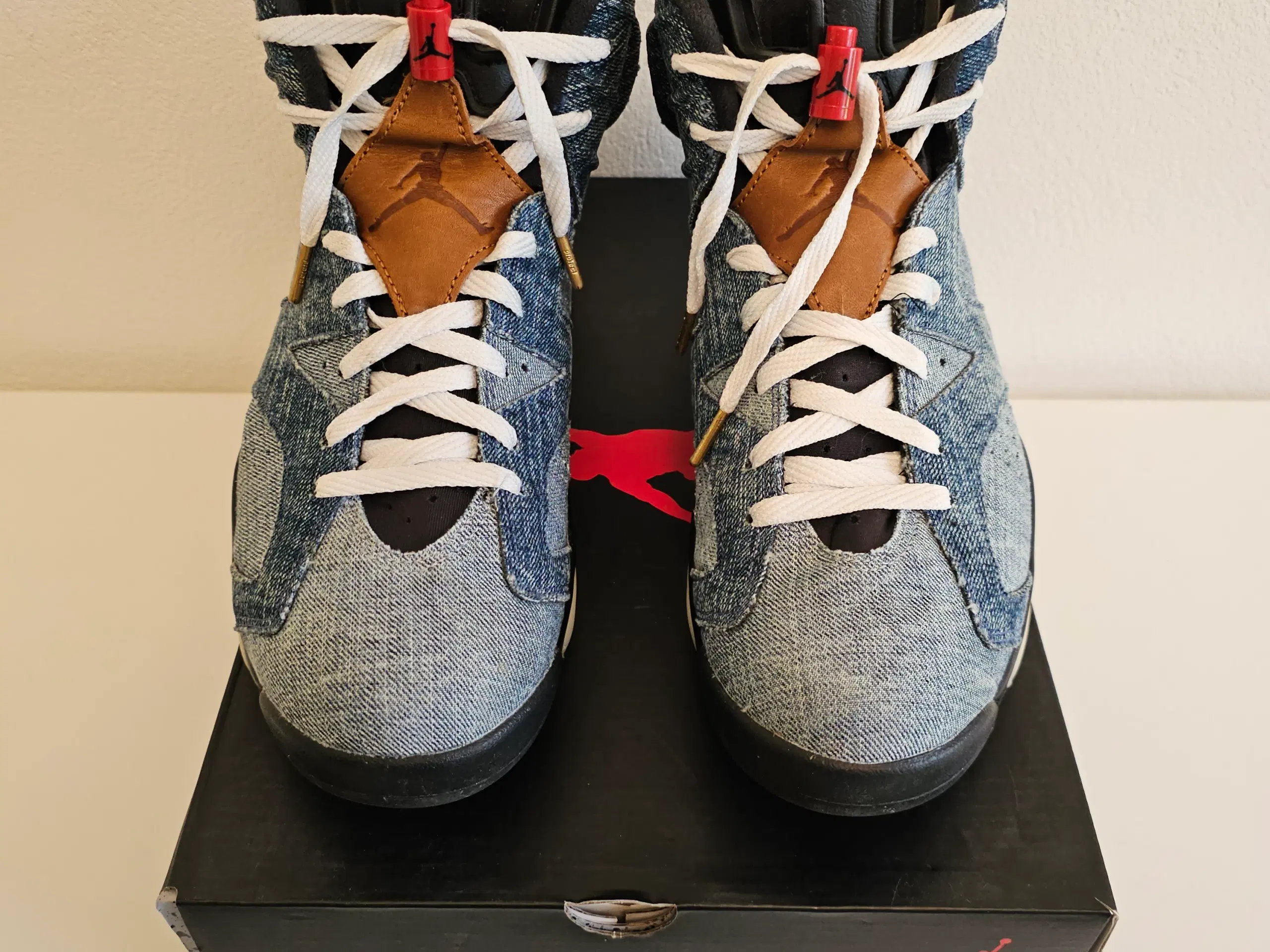 Air Jordan 6 Retro Washed Denim – Top stand!