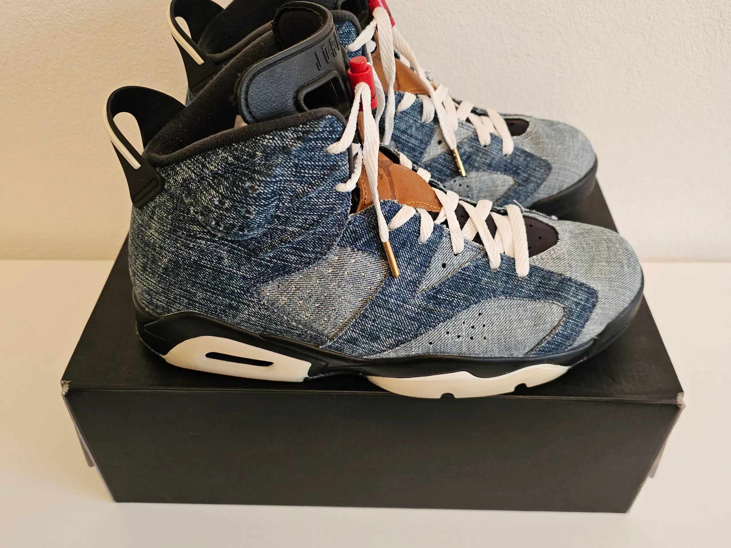 Air Jordan 6 Retro Washed Denim – Top stand!