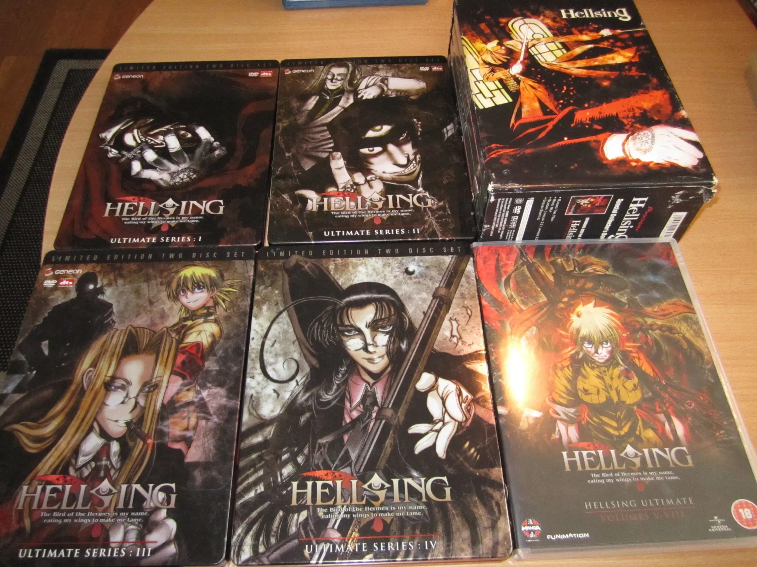 HELLSING Ultimate Box 1-5