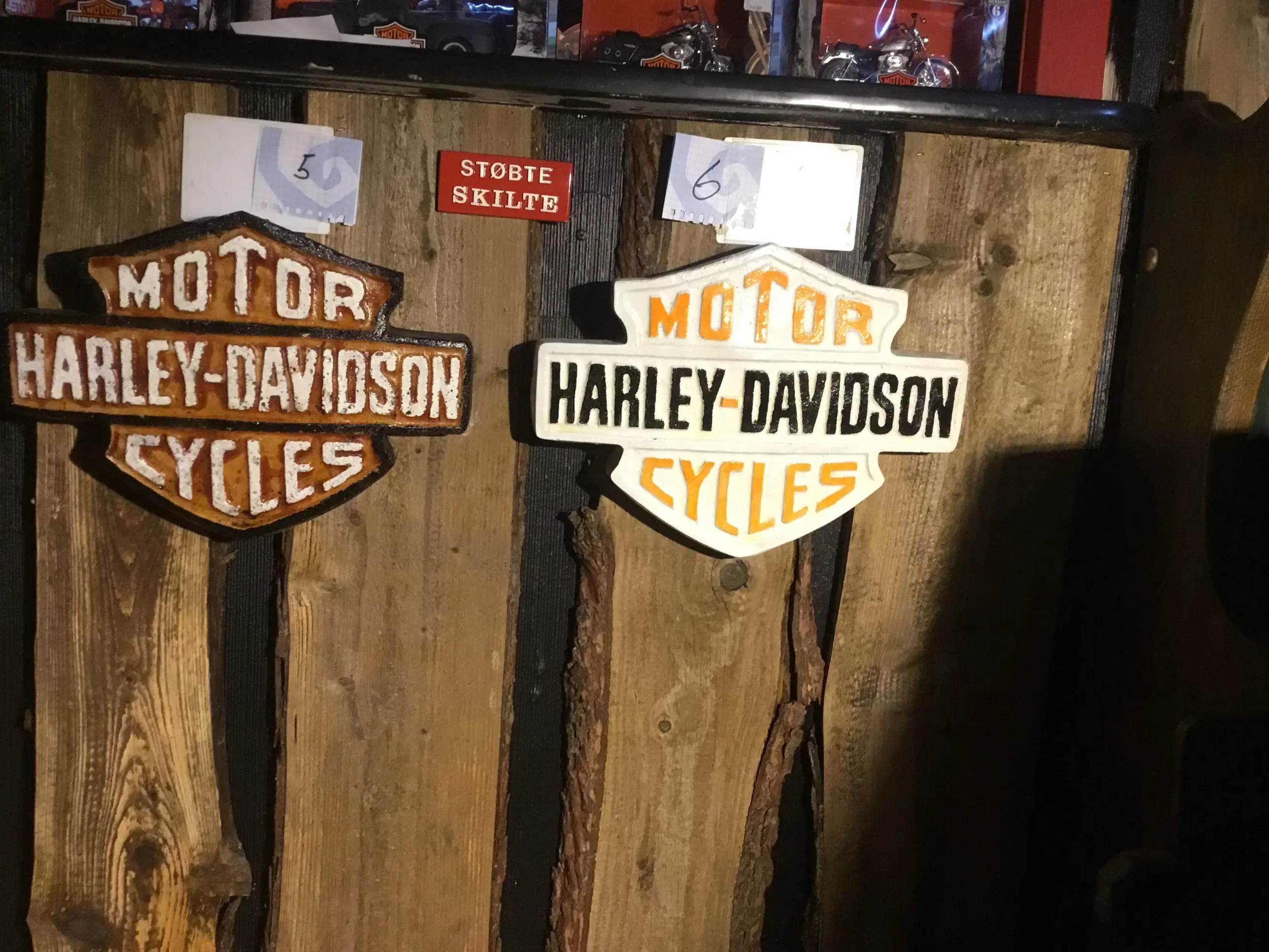 Støbte skilte Harley Davidson