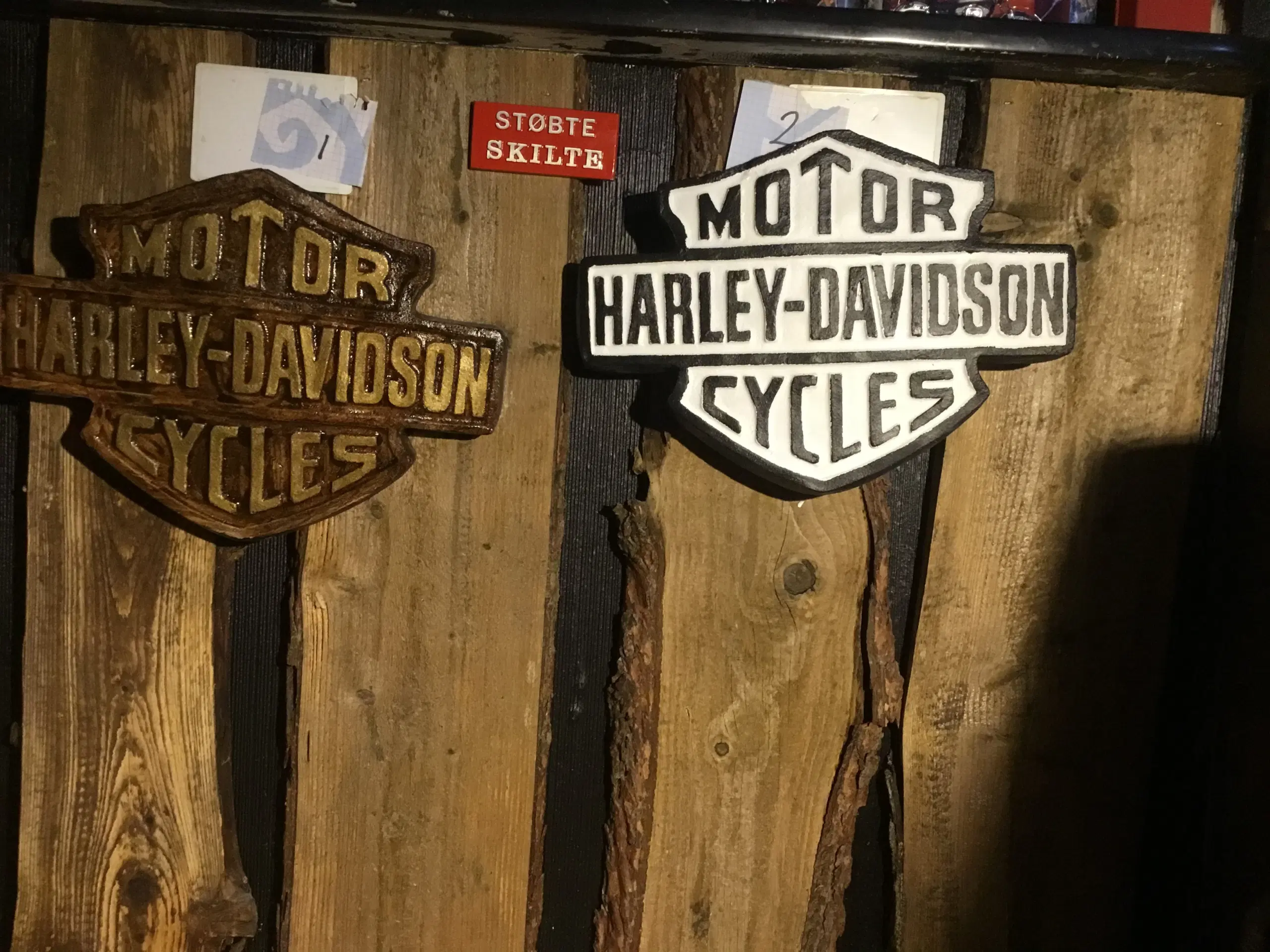 Støbte skilte Harley Davidson