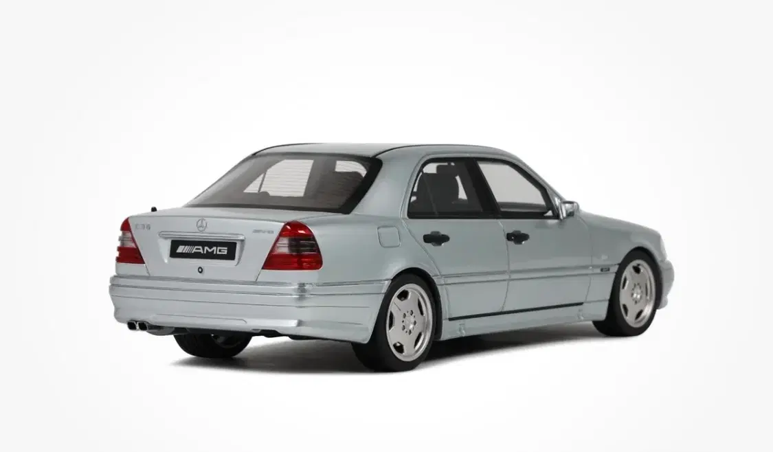 1:18 Mercedes C36 AMG 1990