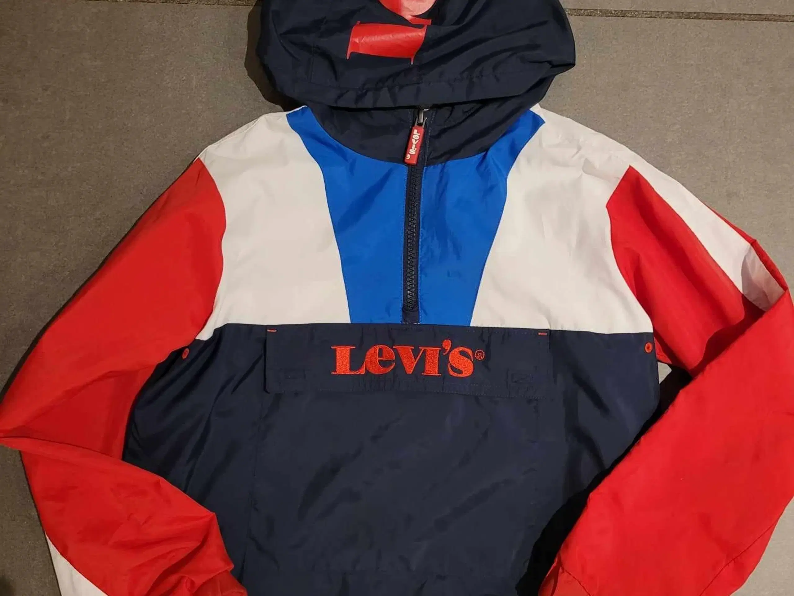 Smart og fin anorak fra Levis