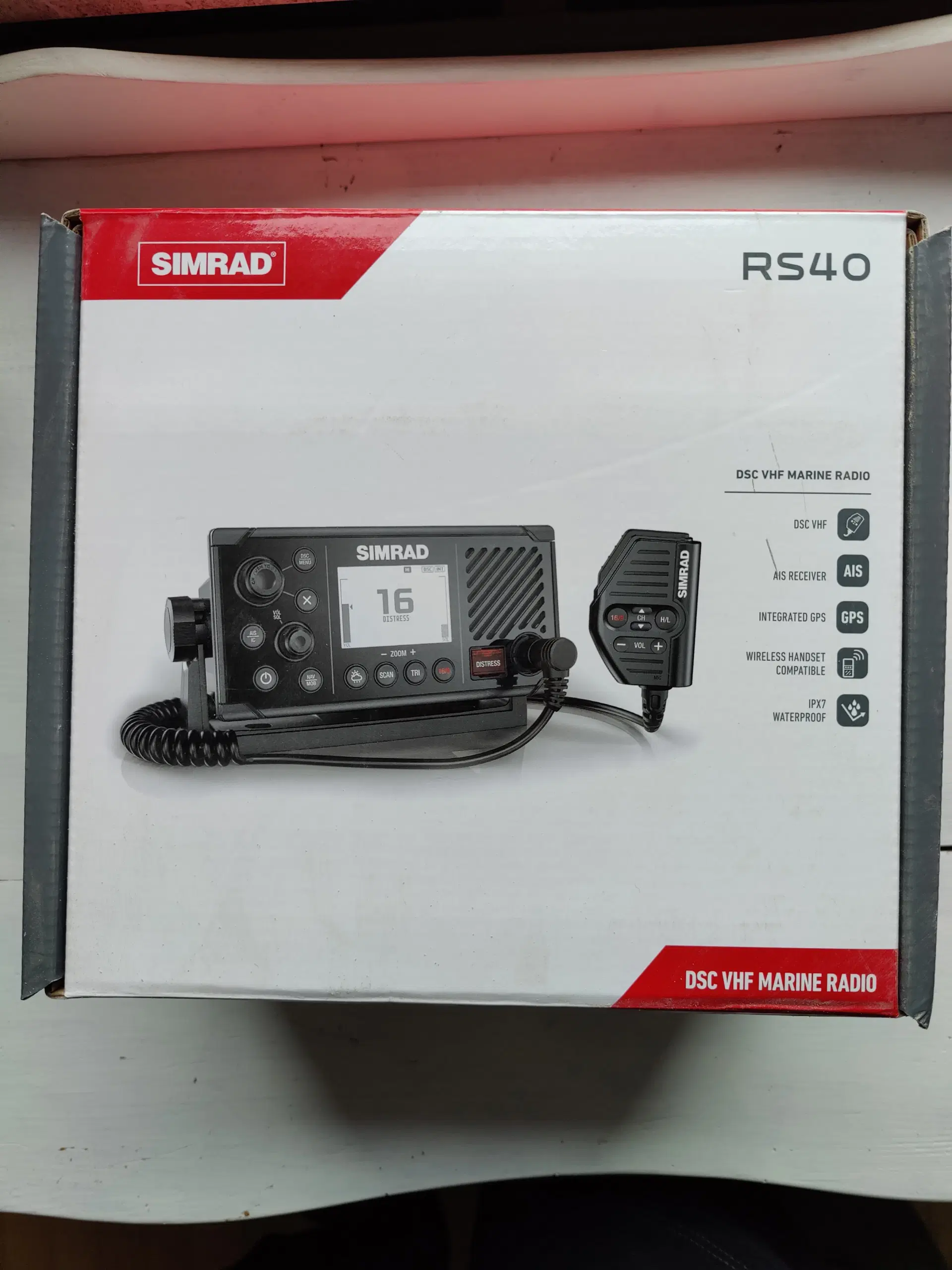 Simrad RS40 Marine DSC VHF radio