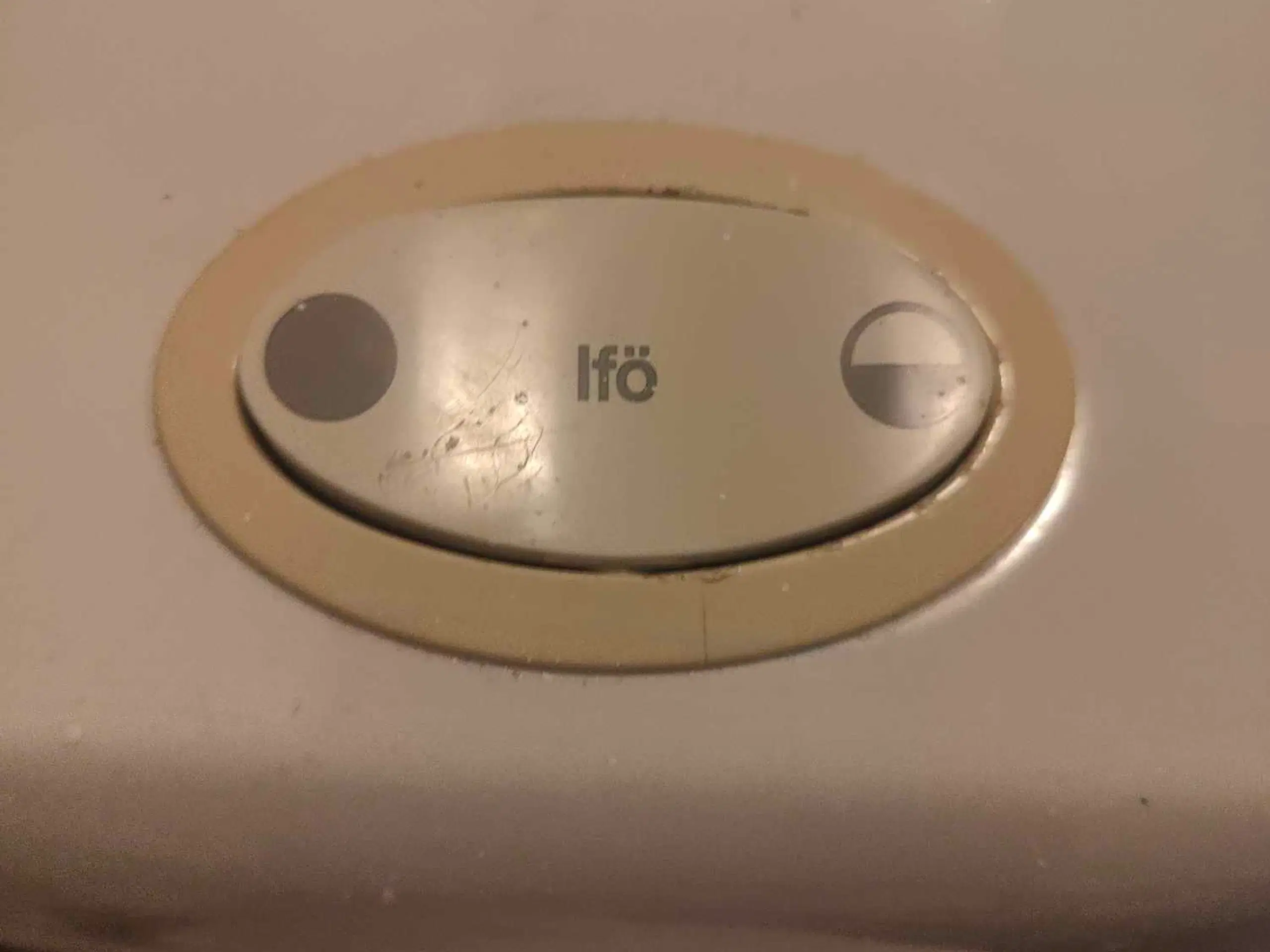 IFØ toilet