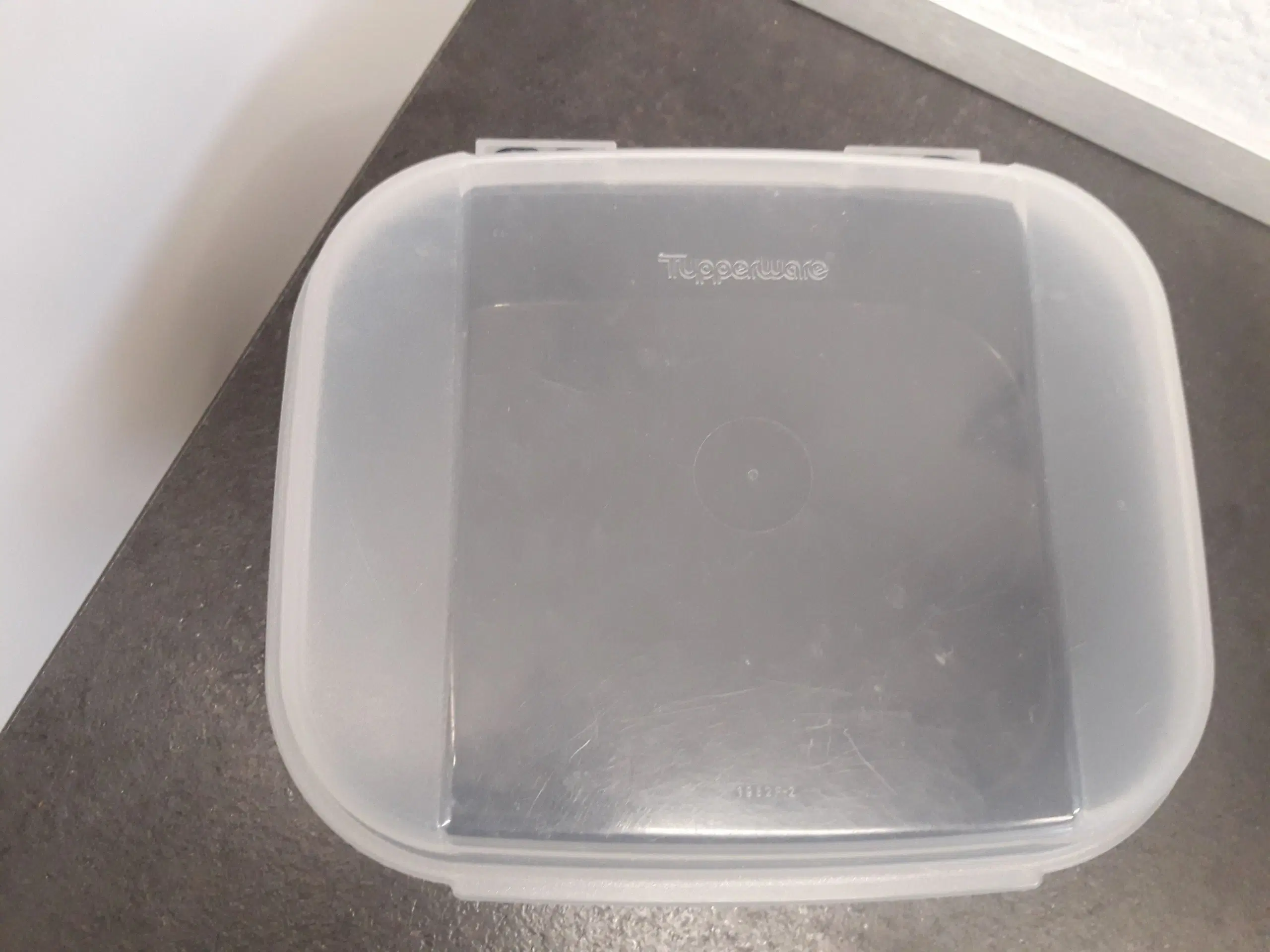 Tupperware box