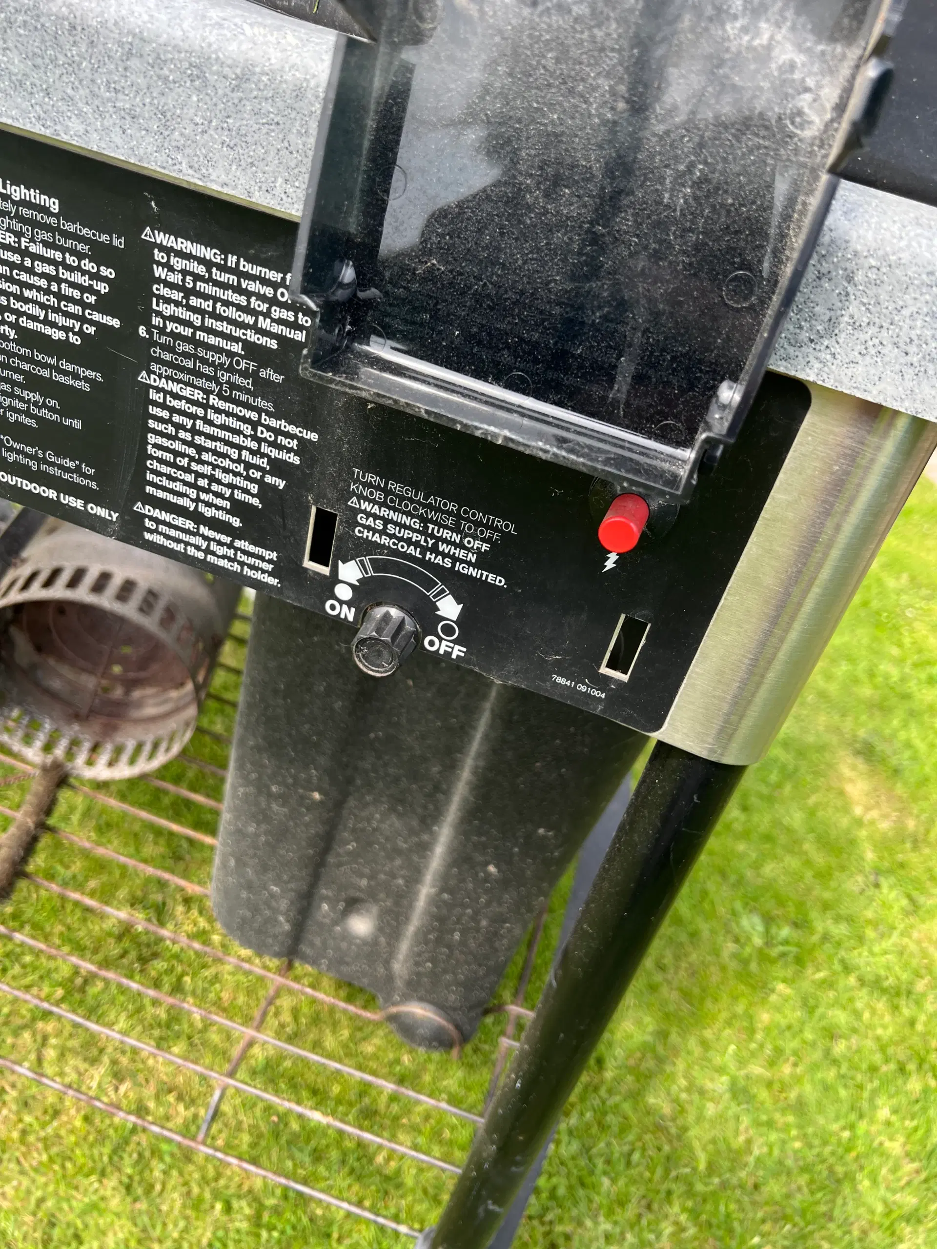 Weber kuglegrill med bord