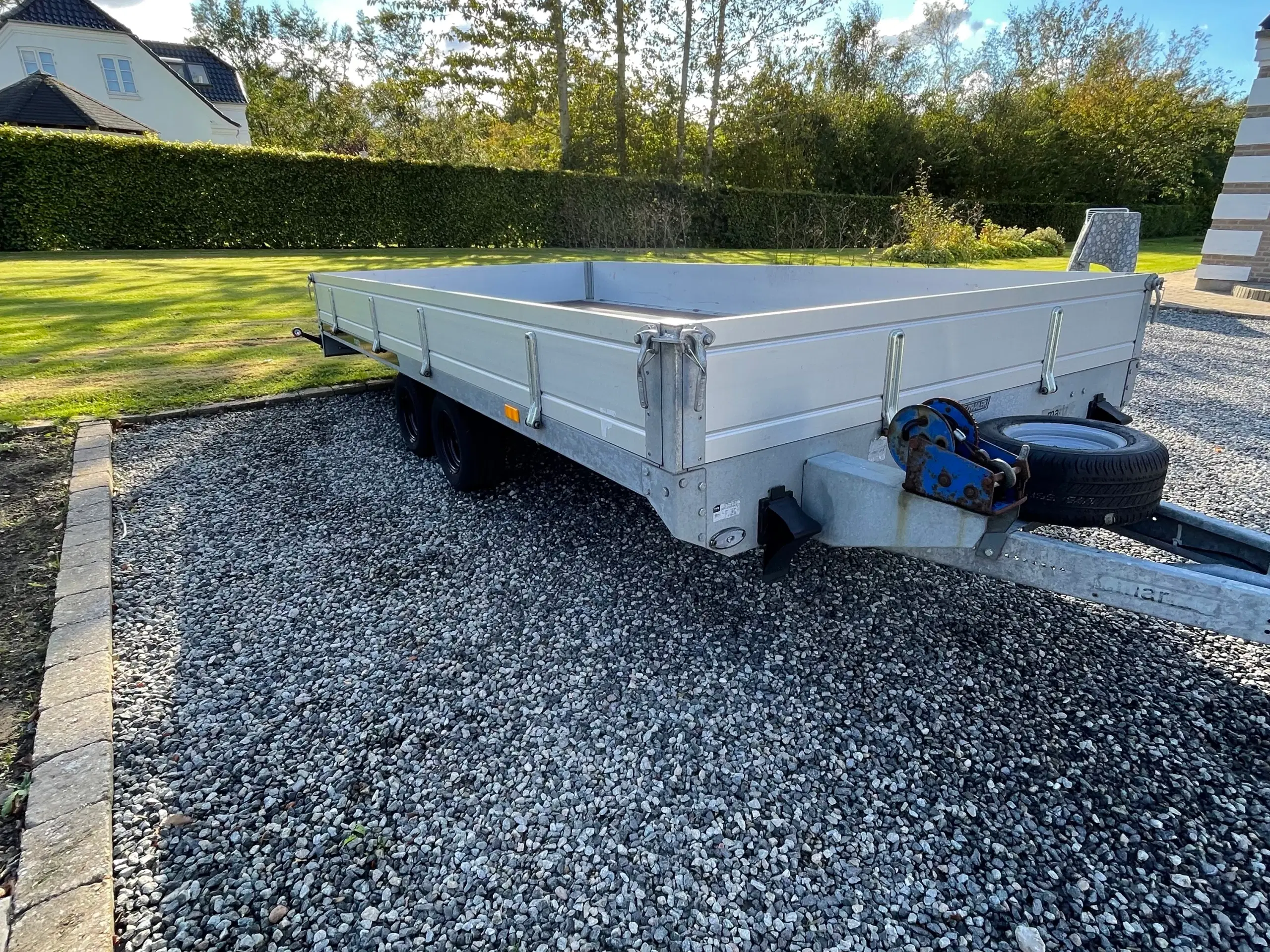 Trailer 2700 kg