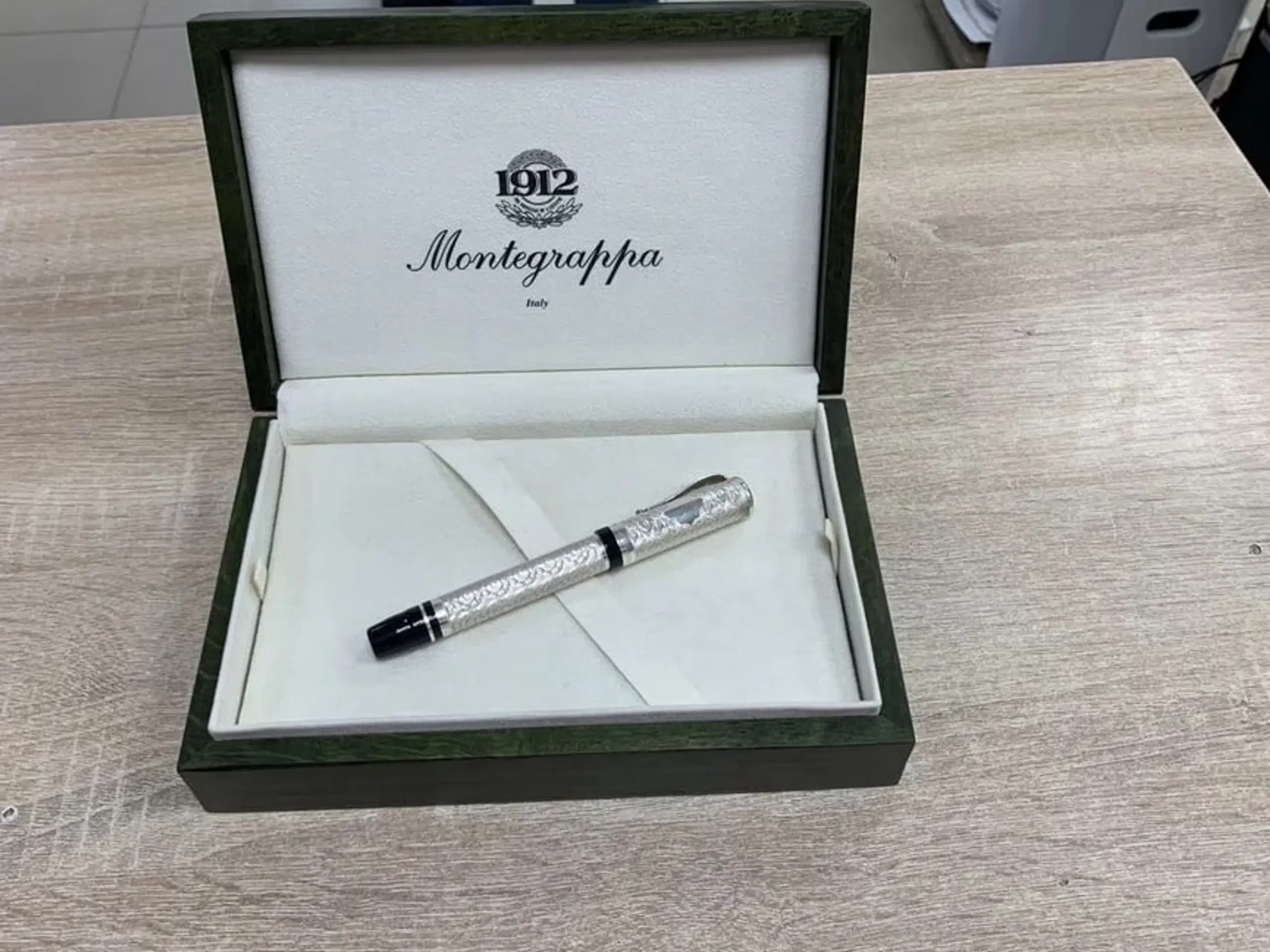 Montegrappa Cosmopolitan Batik fyldepen