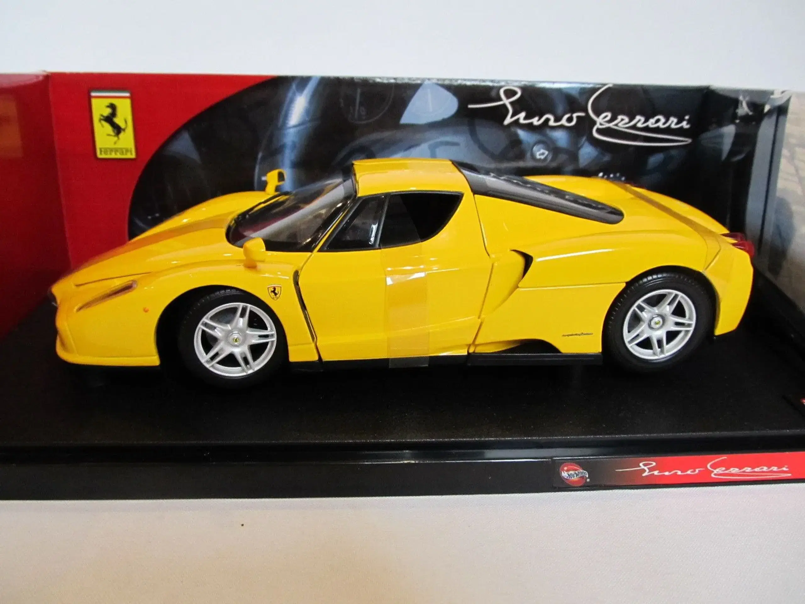 2003 Ferrari Enzo 1:18