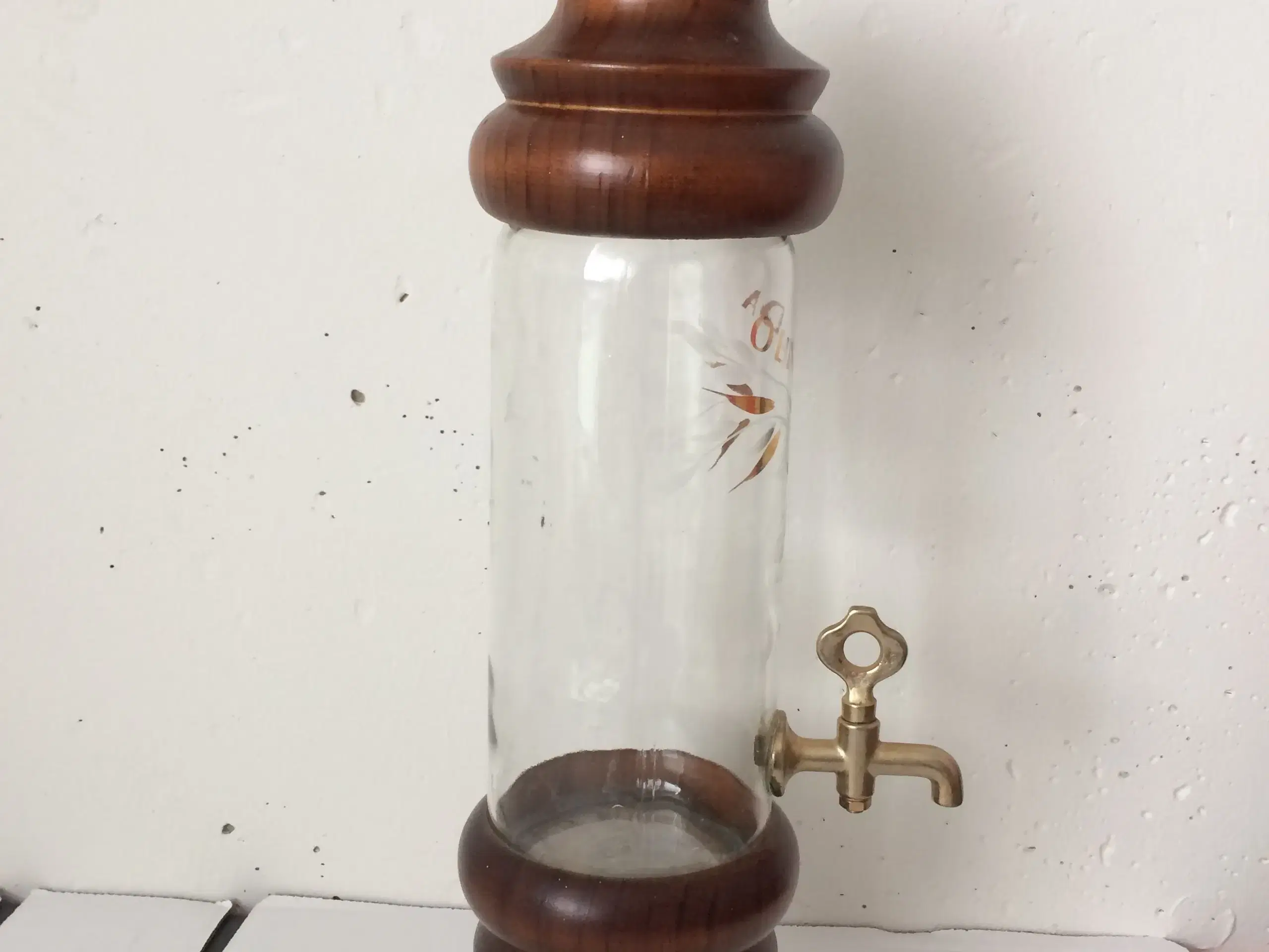 Glasbeholder m/taphane Dispenser