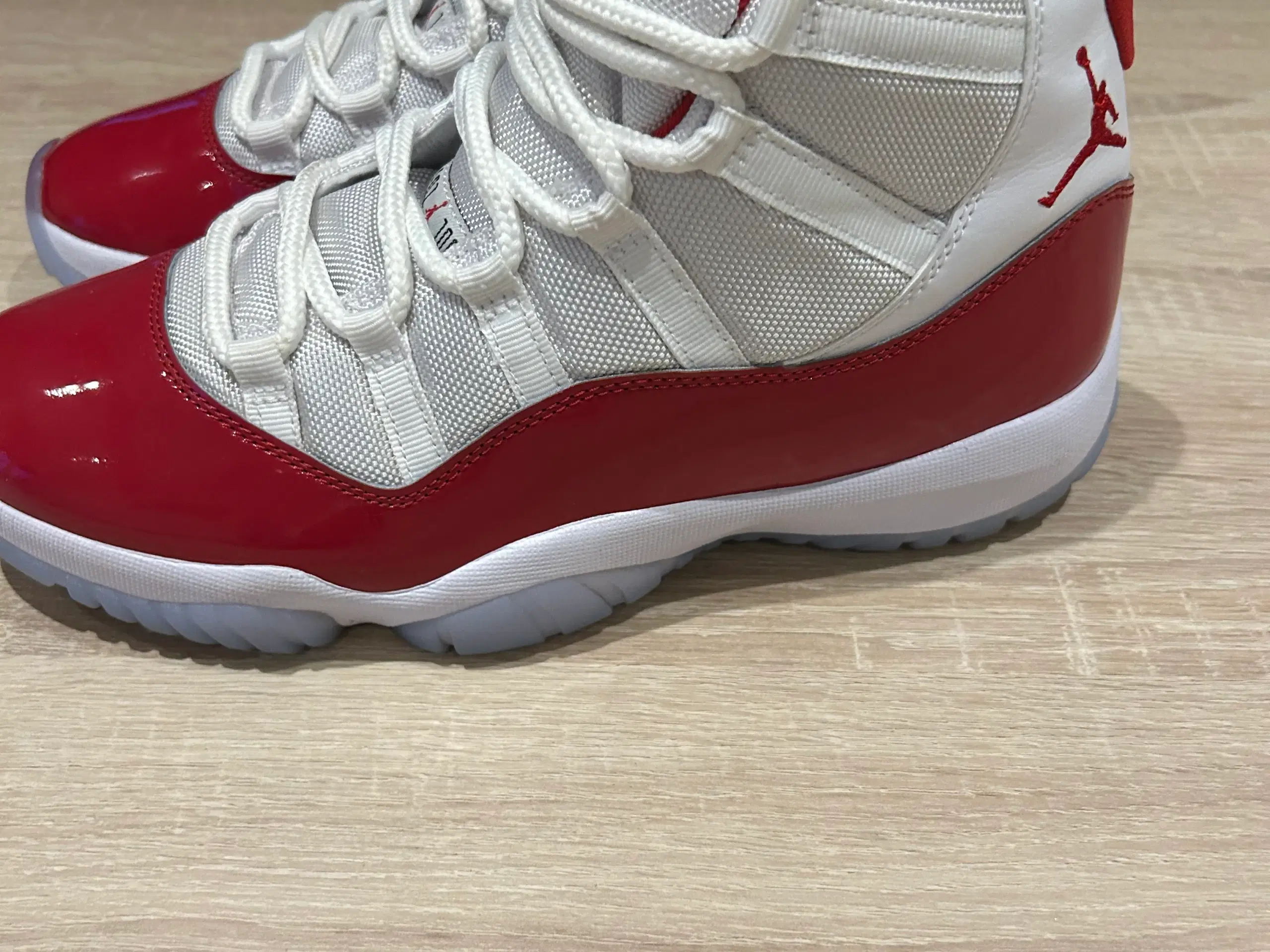 Nike Air Jordan 11 Retro Cherry