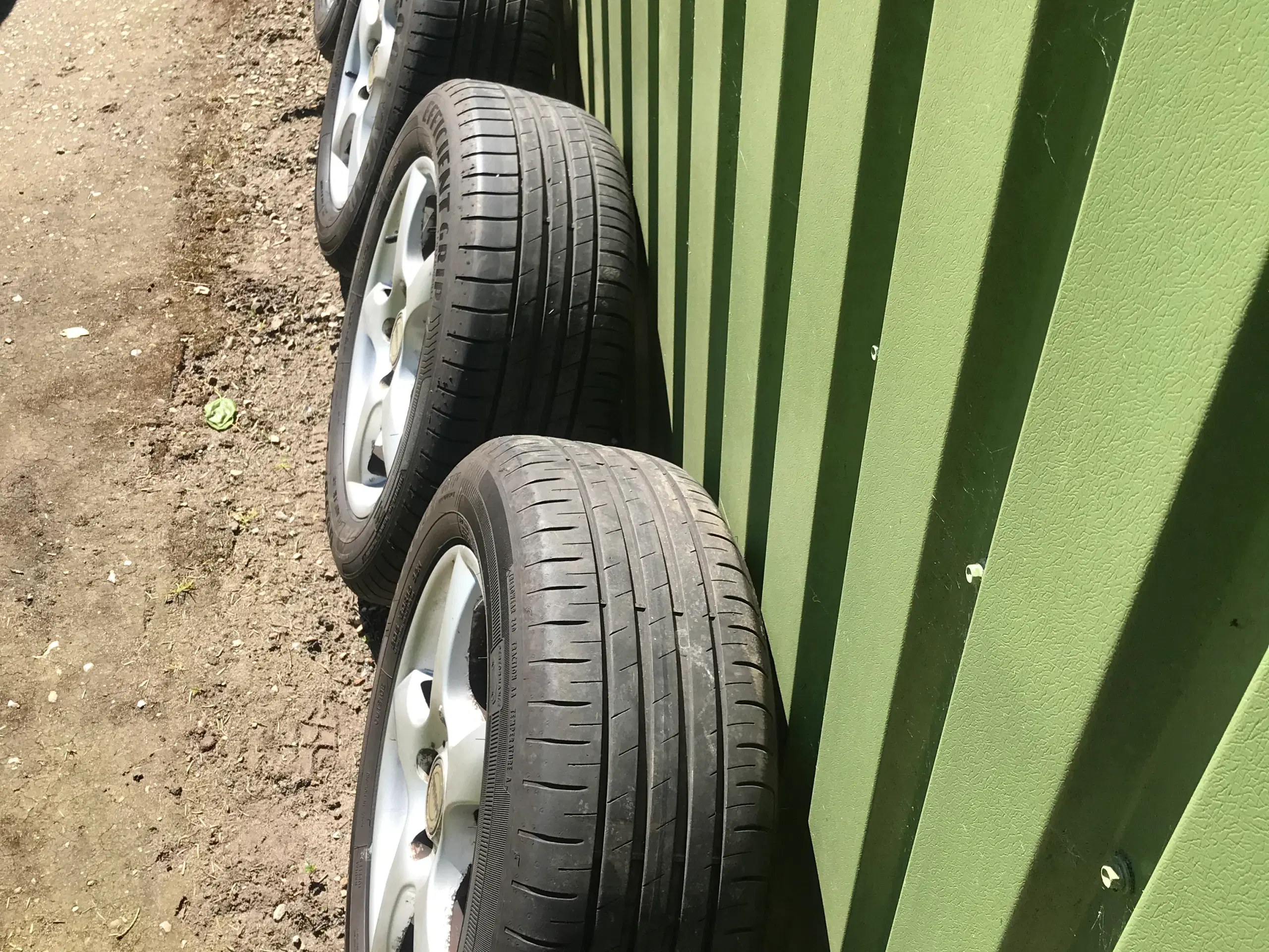 Dæk 205/60/16 R Goodyear