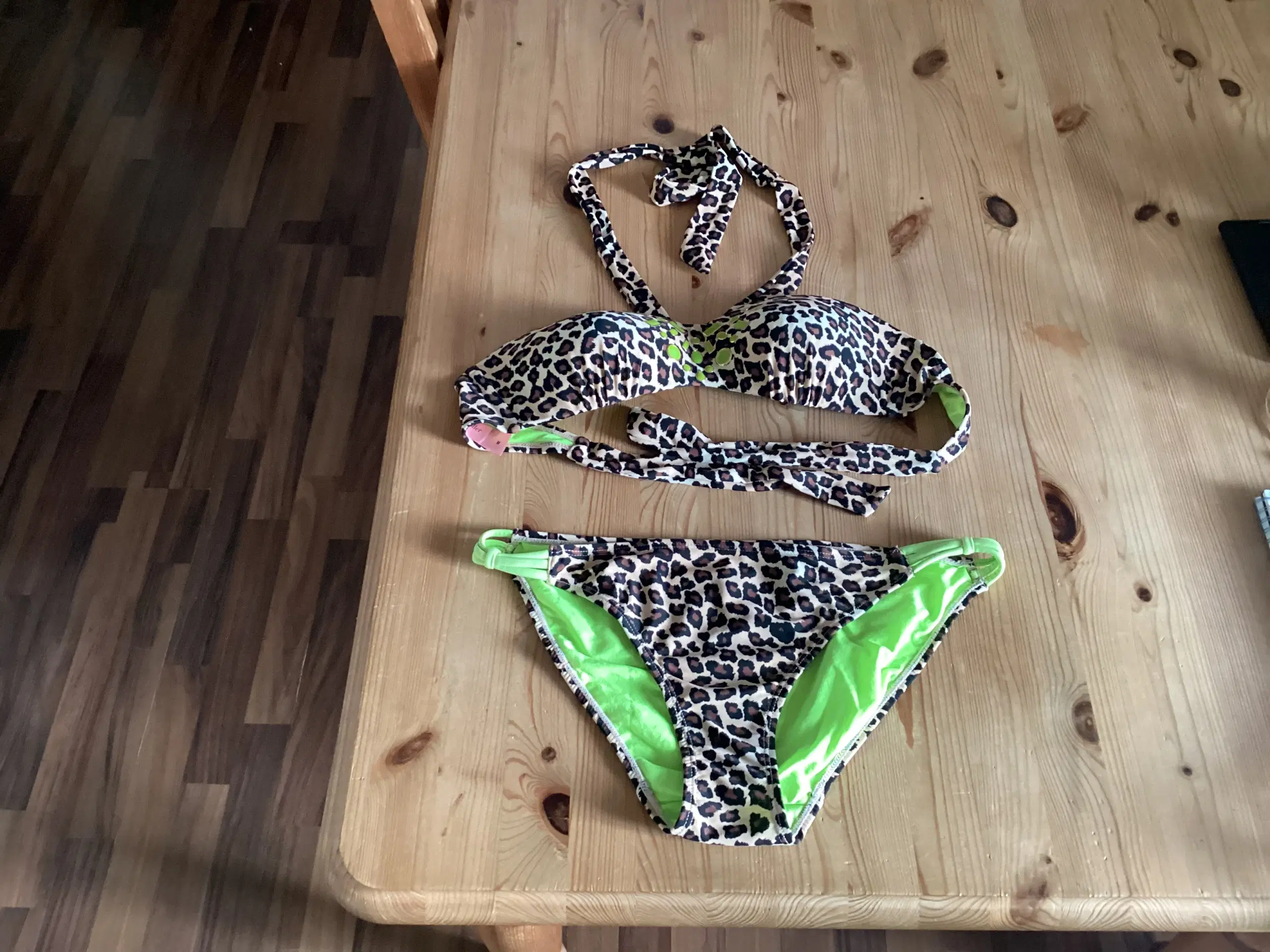 Masser Af Bikini Forsk Str