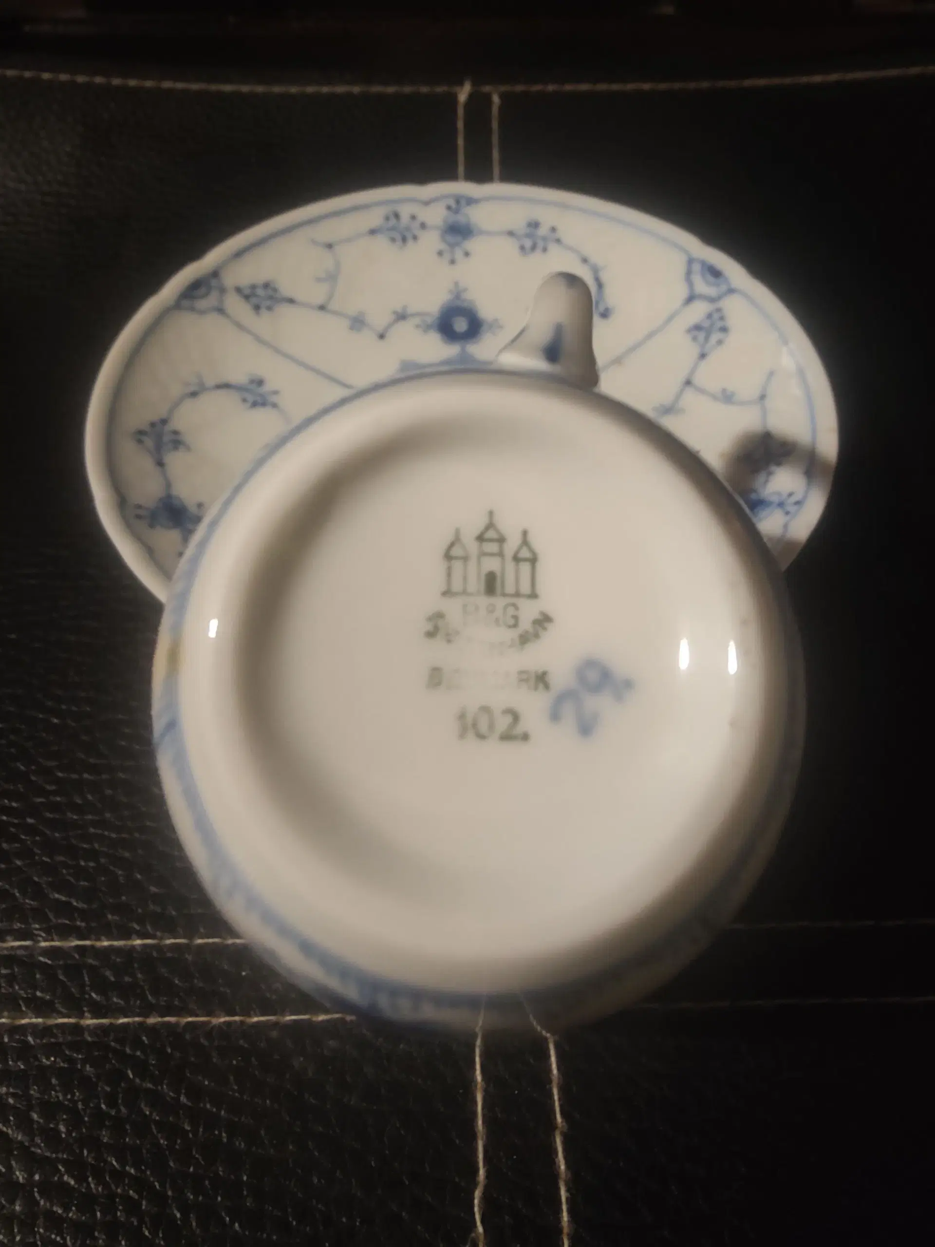 Kgl Porcelæn musselmalet