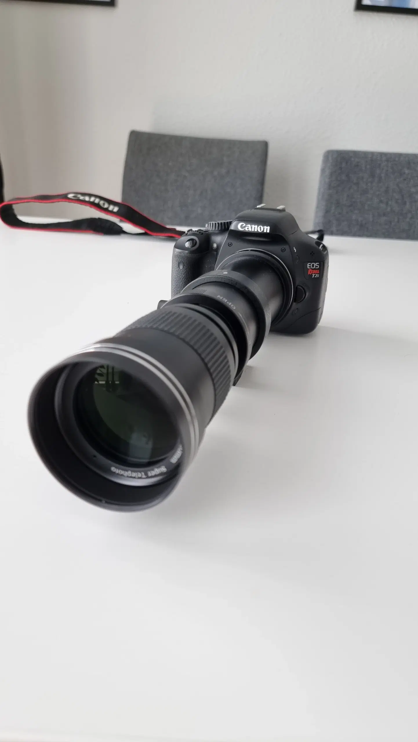 Canon 550D inkl telephoto lens (400-800mm) + taske
