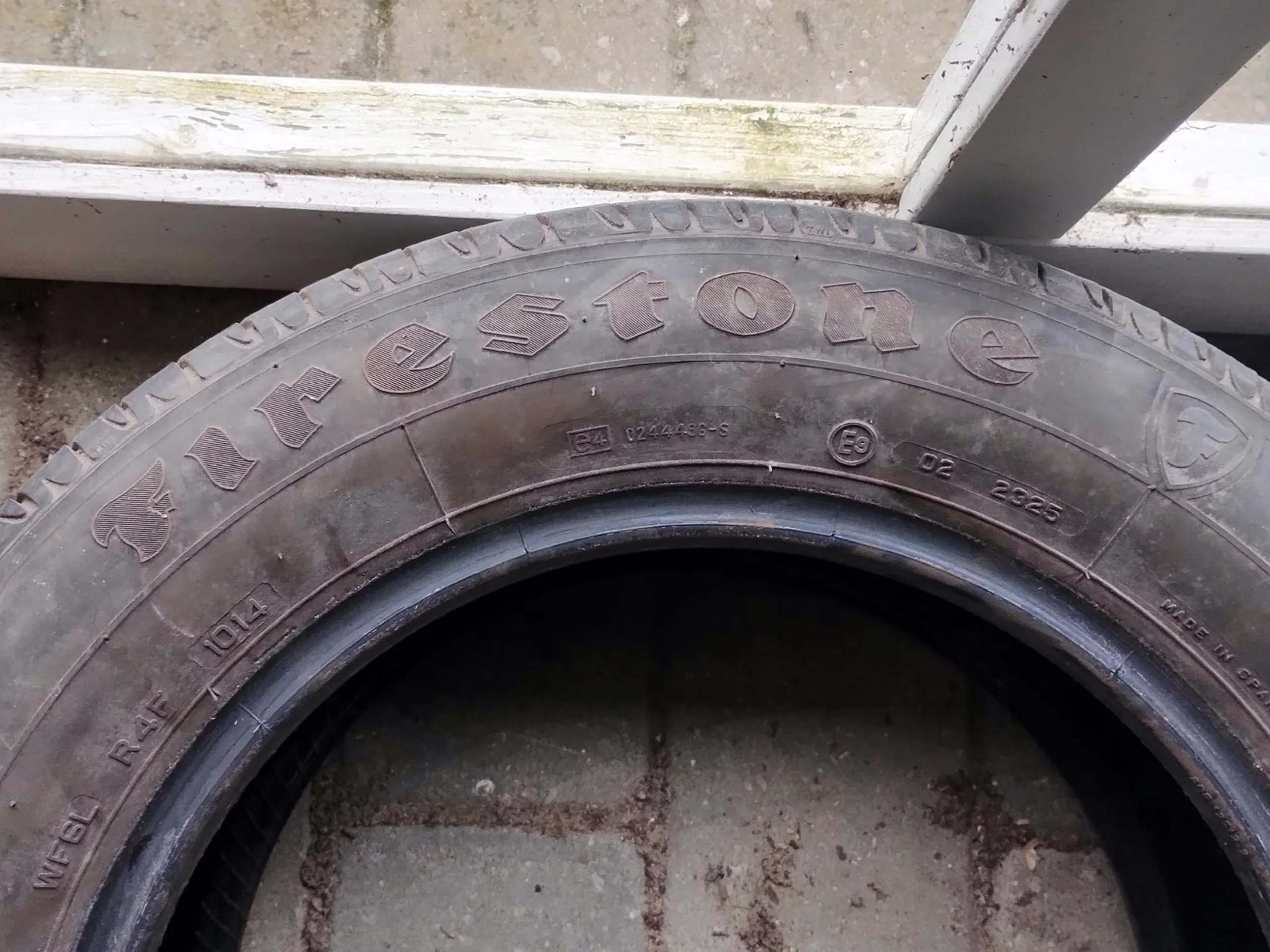 Dæk 14 “ tommer 185/65R14