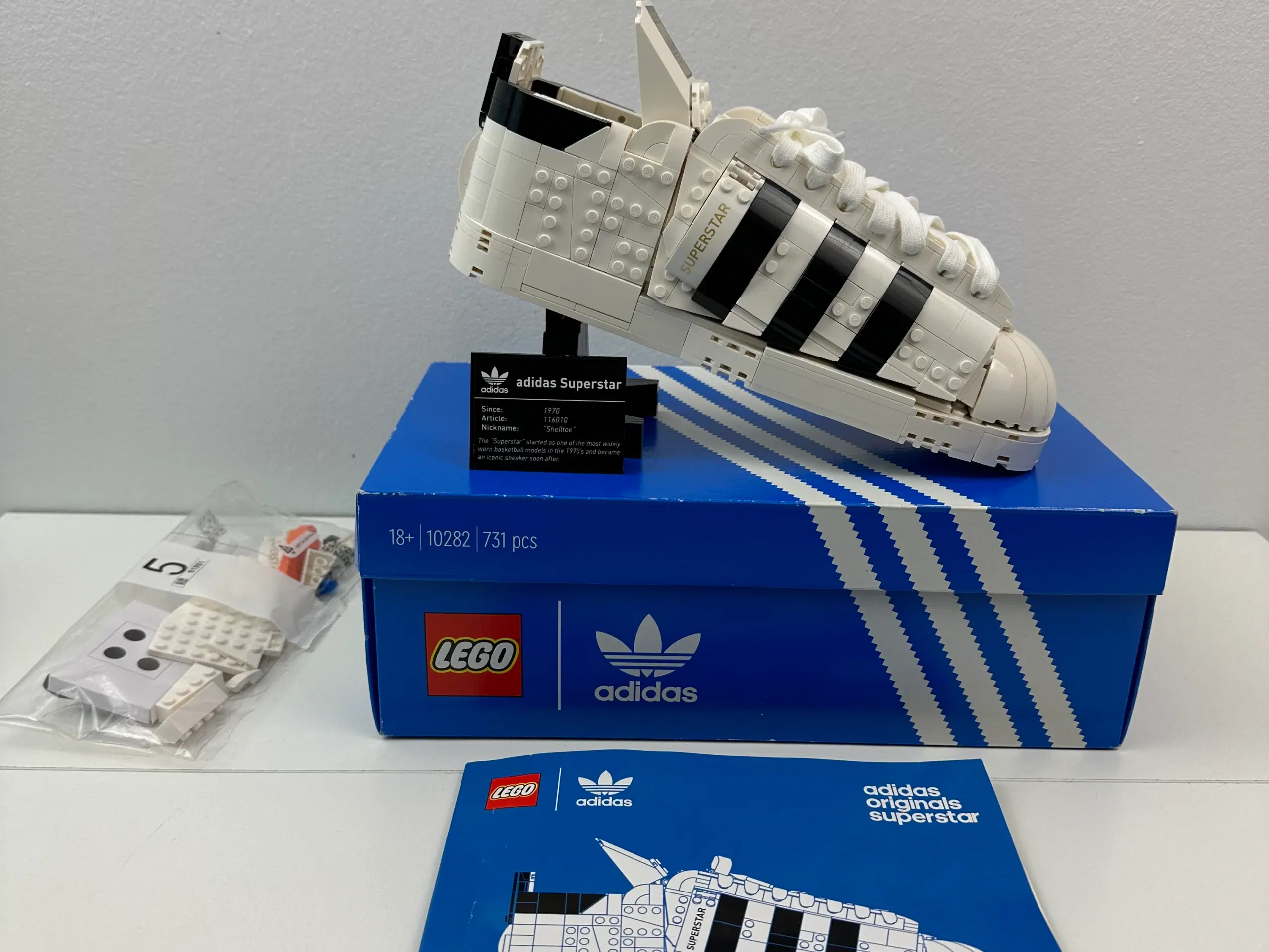 Lego 'Adidas Super Star' (10282)