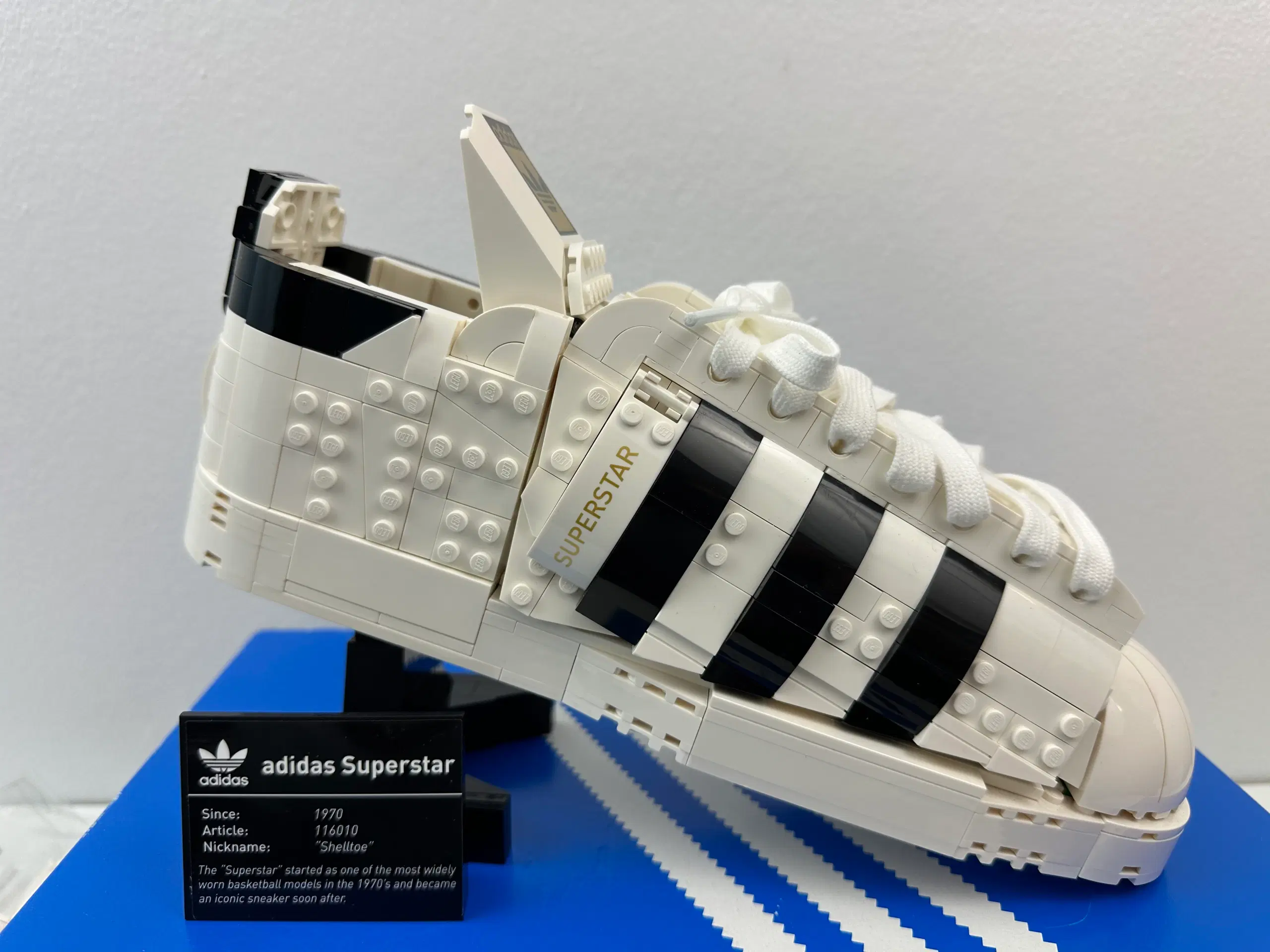 Lego 'Adidas Super Star' (10282)