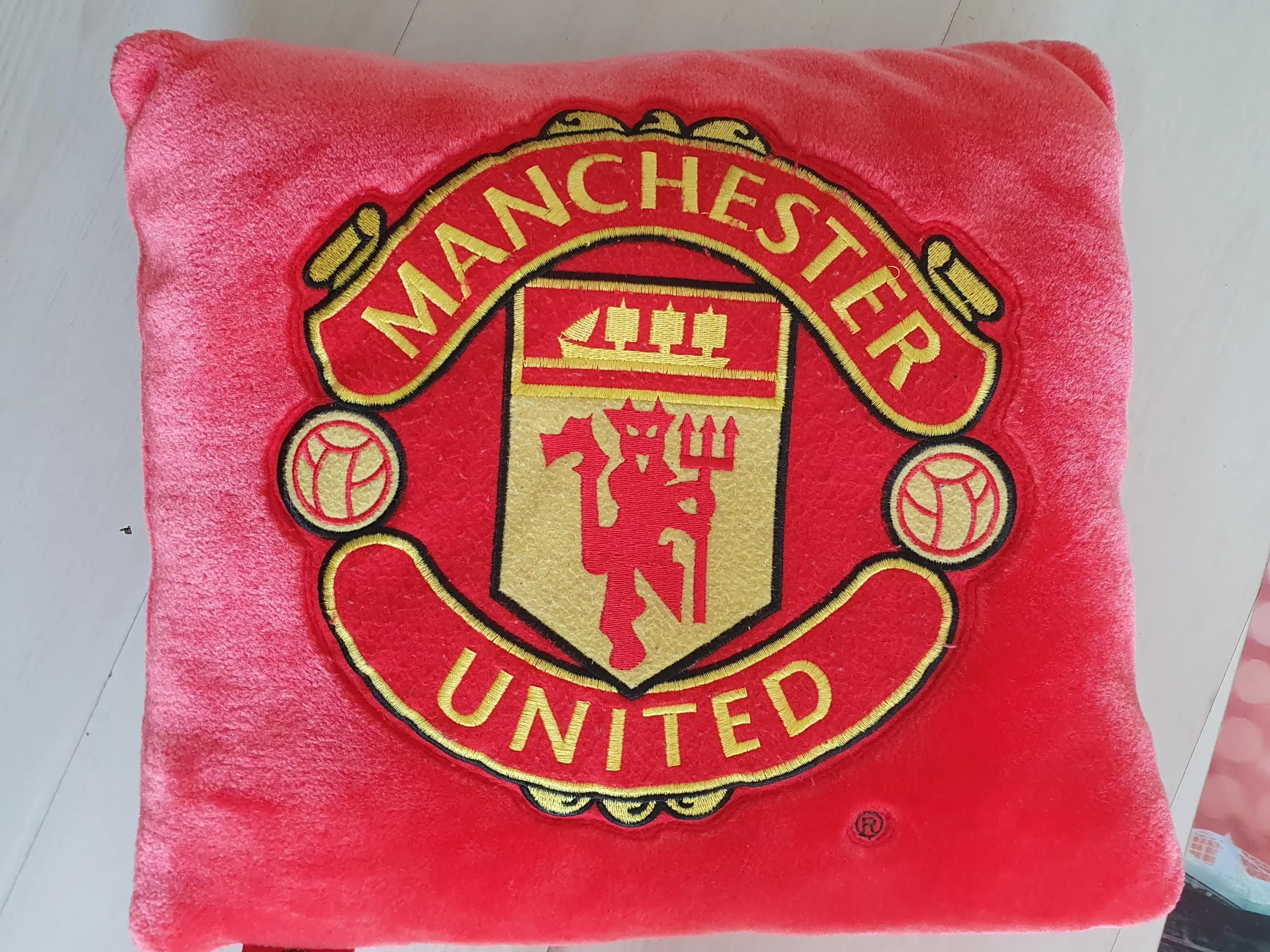 Manchester United pude og hologram