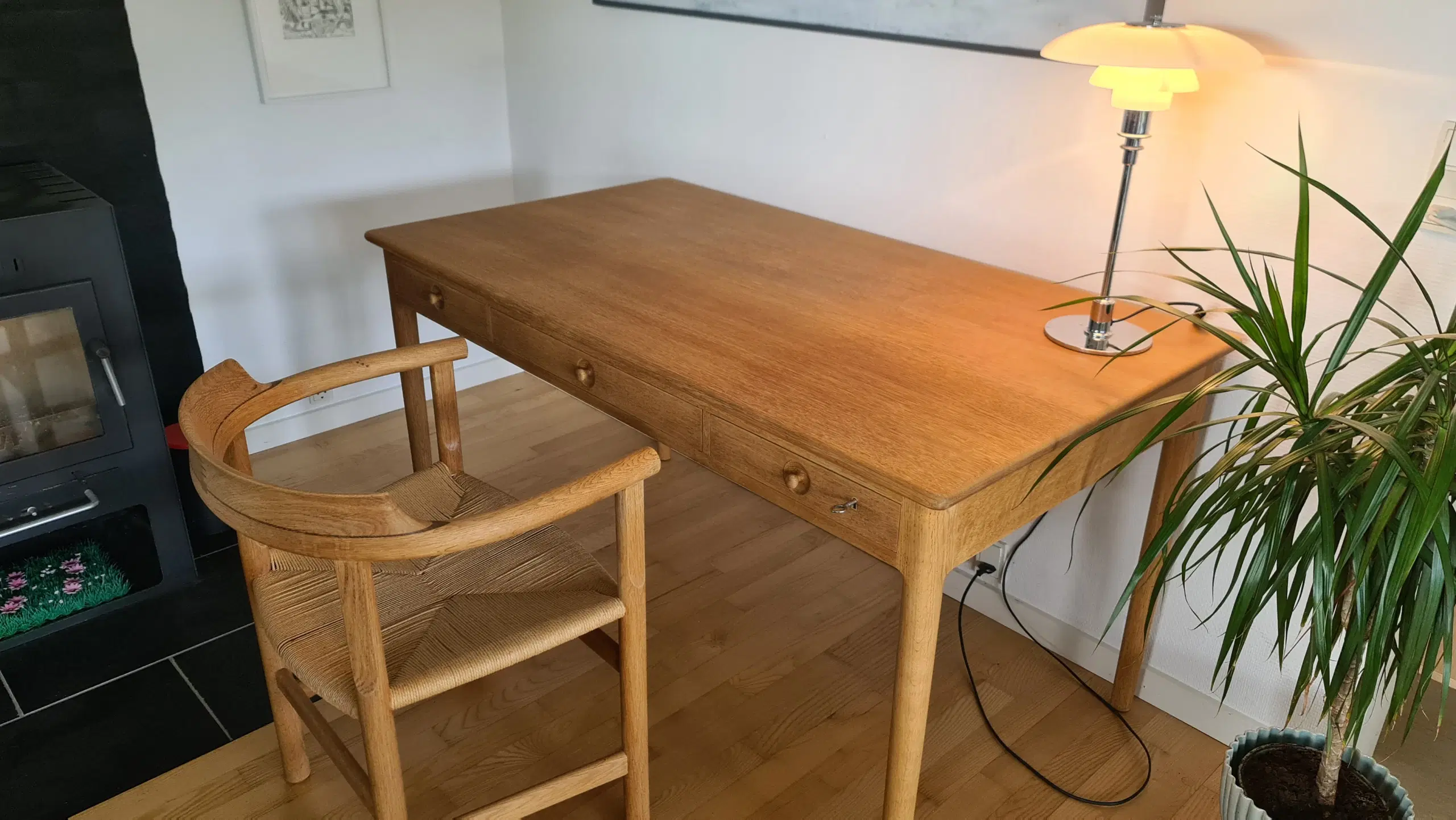 Wegner skrivebord PP305