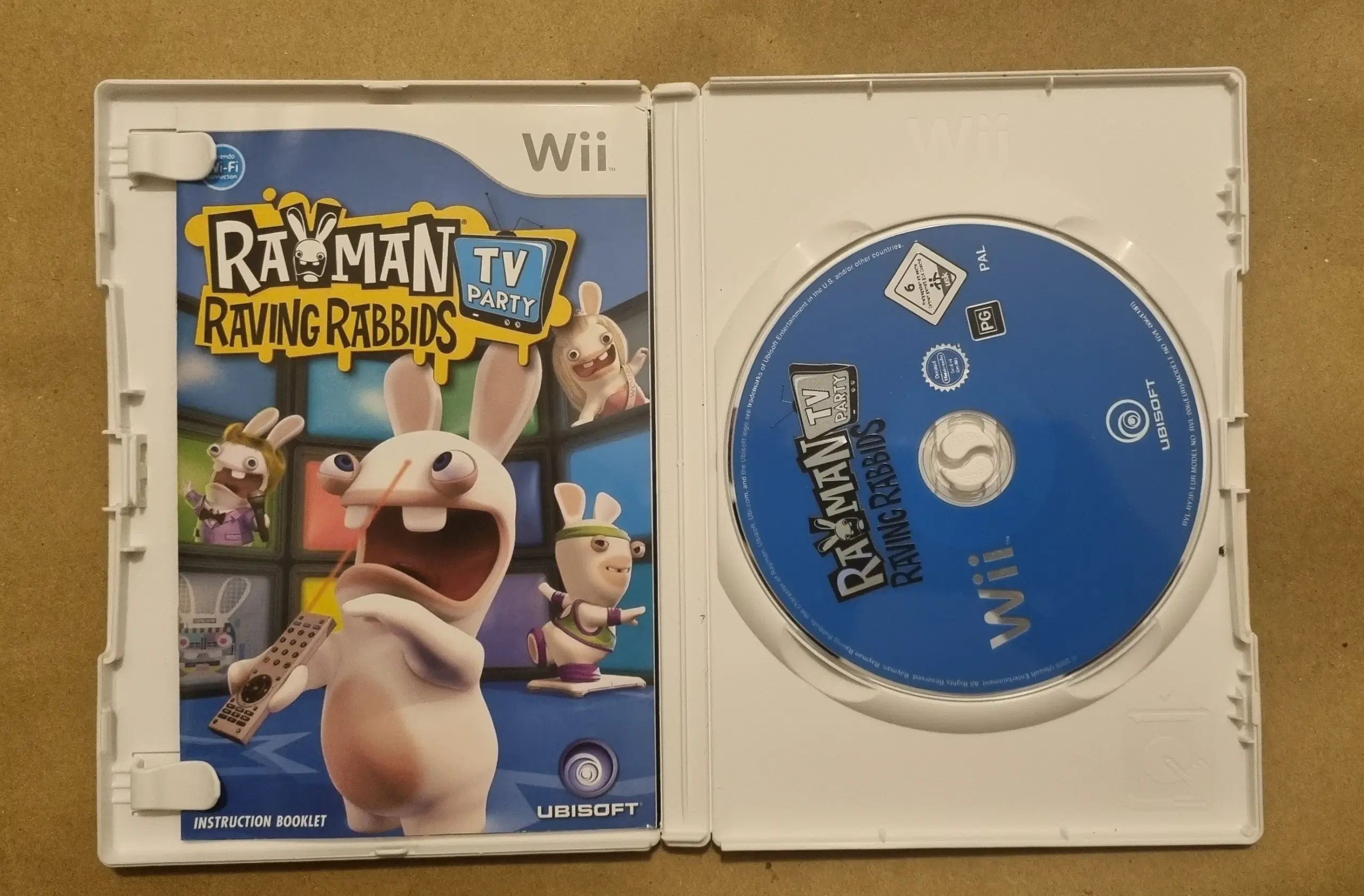 Nintendo Wii (RVL-001 med GameCube porte) mm