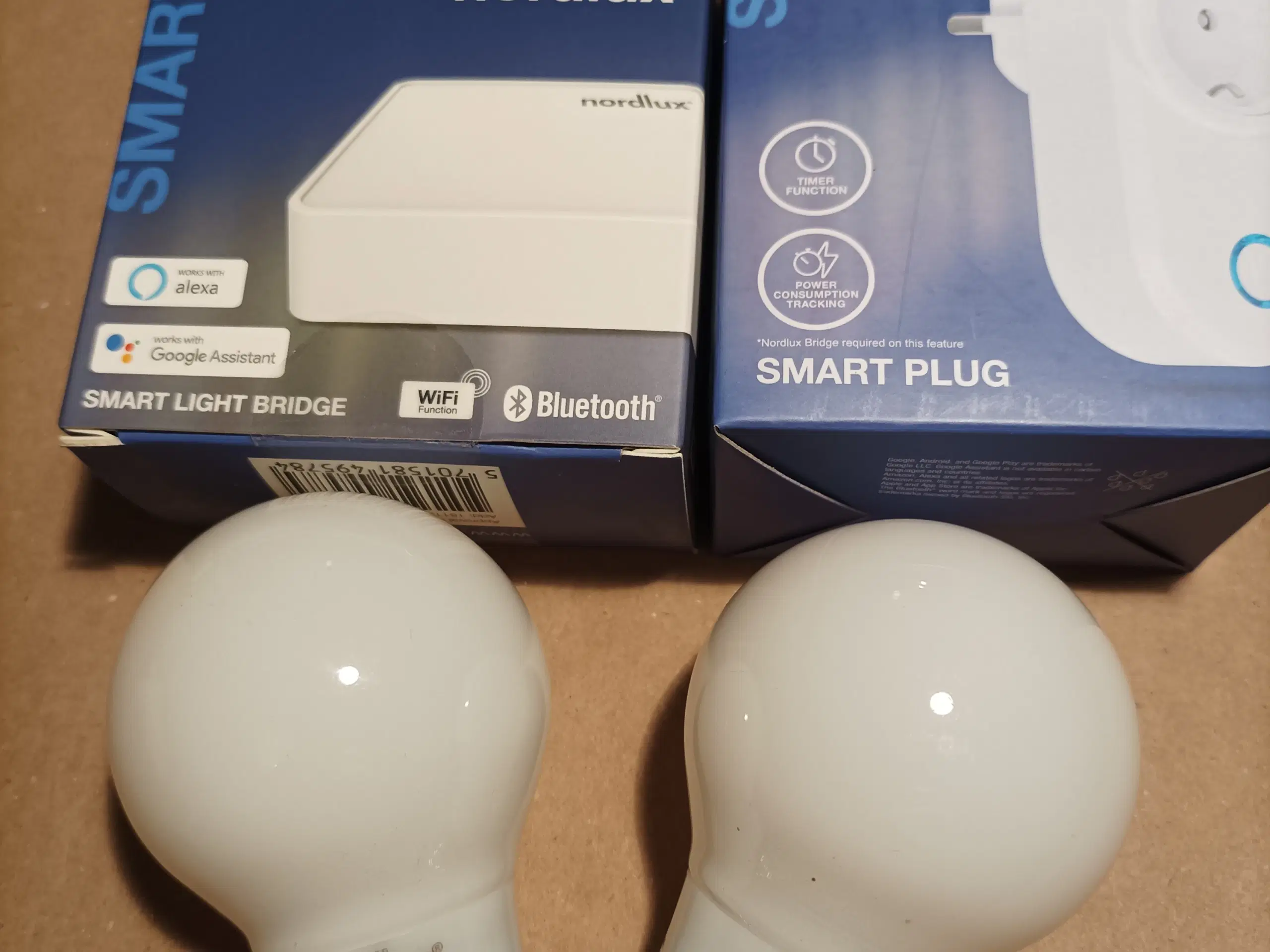 Smart home Nordlux bridge + plug + 2 x 5w e27