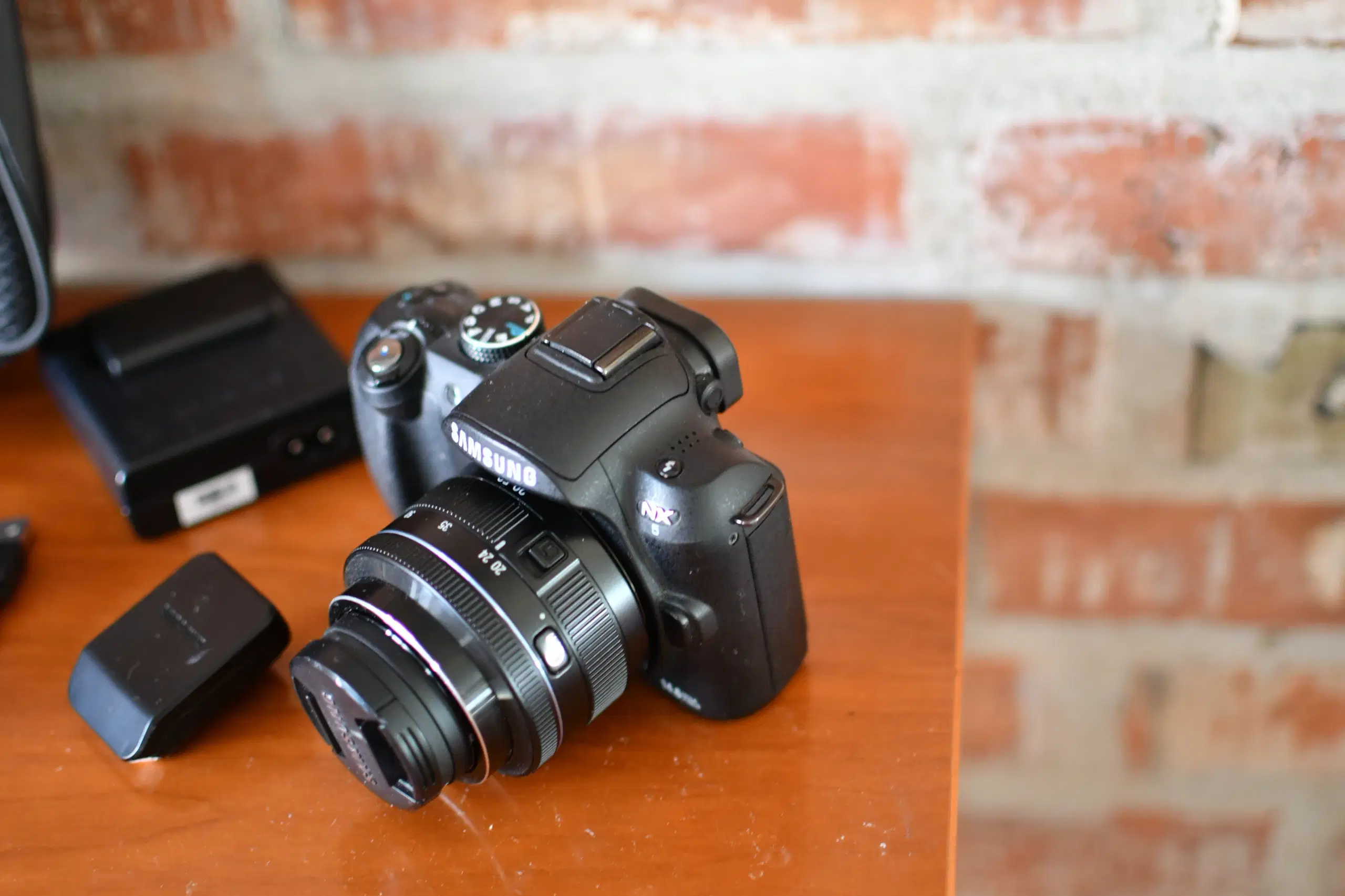 Samsung NX 5 20mp 20-50mm objektiv