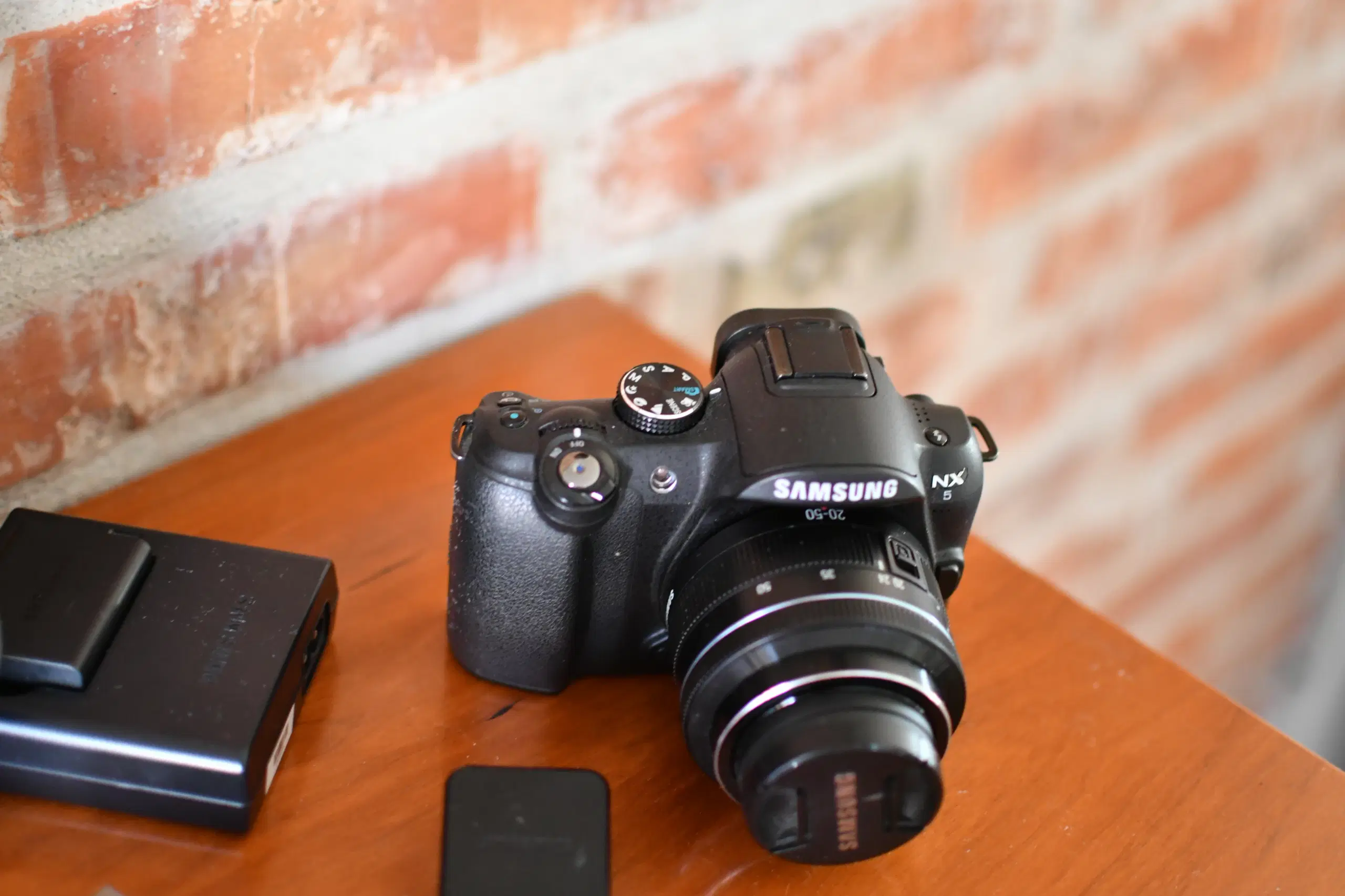 Samsung NX 5 20mp 20-50mm objektiv