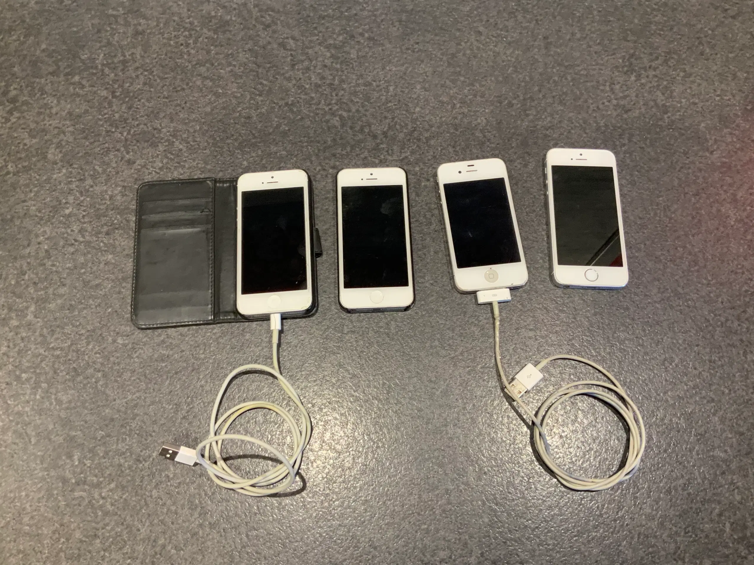 4 stk iphones