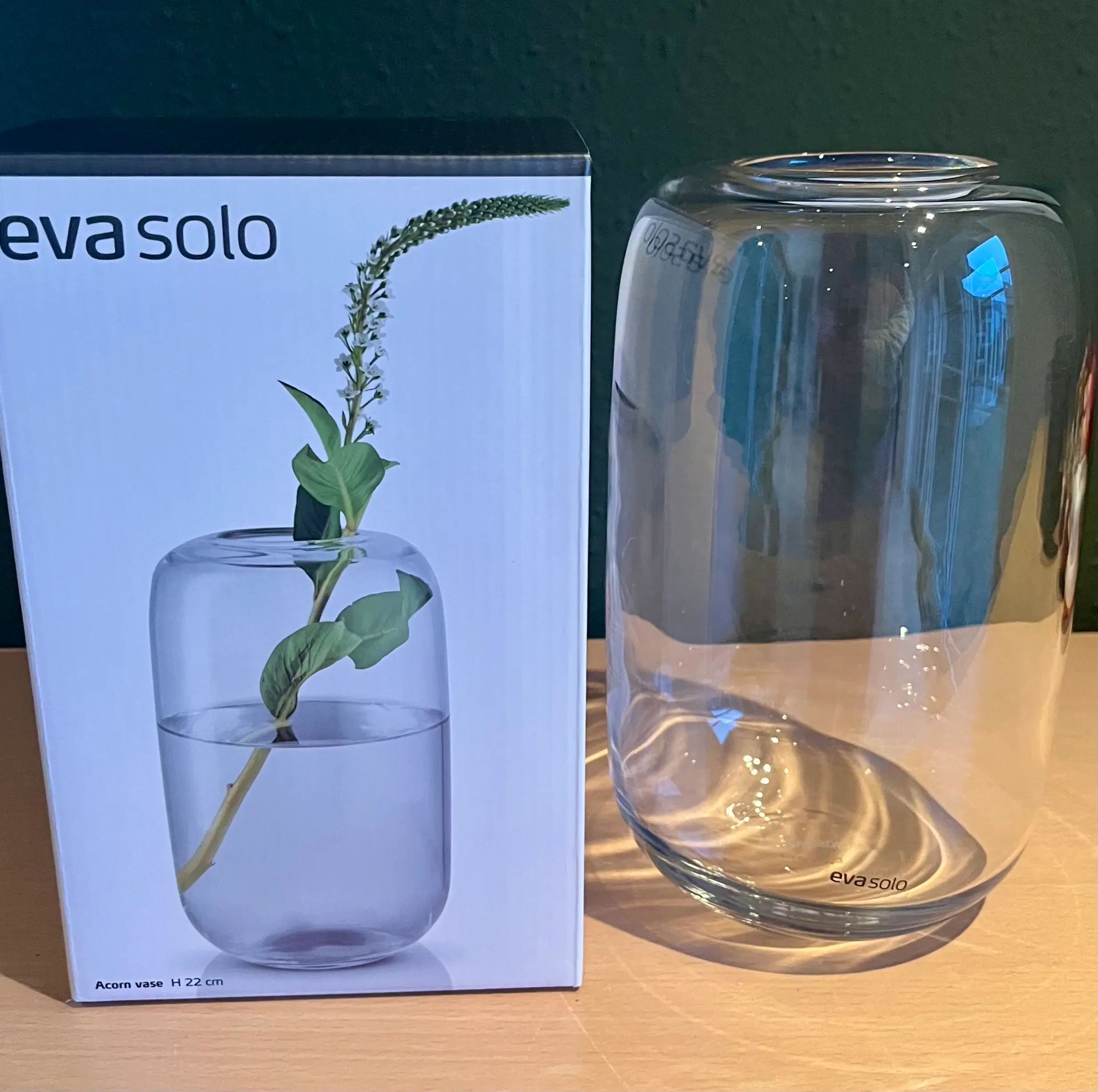 NY Eva Solo Acorn vase