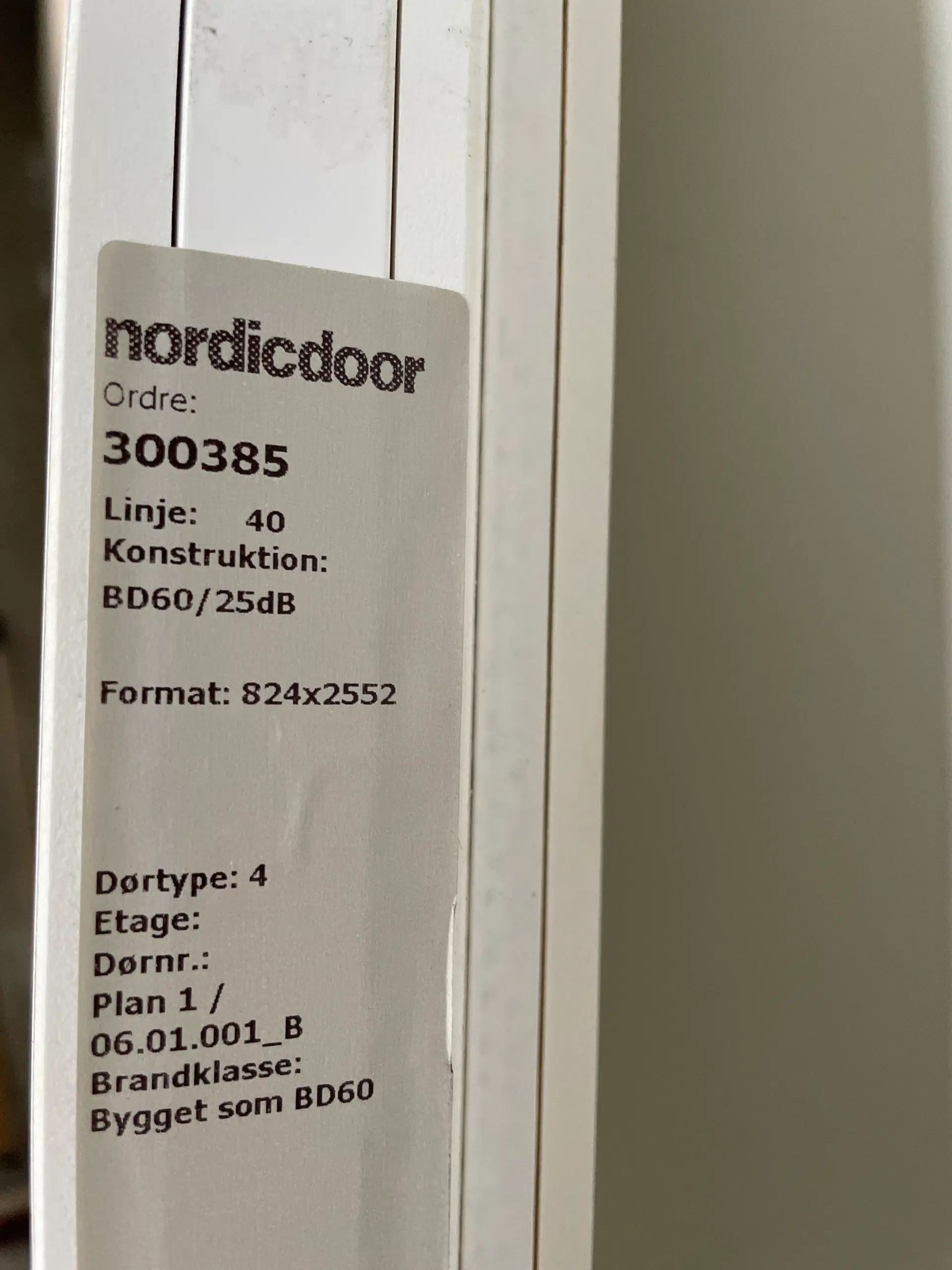 Nordicdoor brand- og lyddør bd60 824x65x2552mm højrehængt hvid