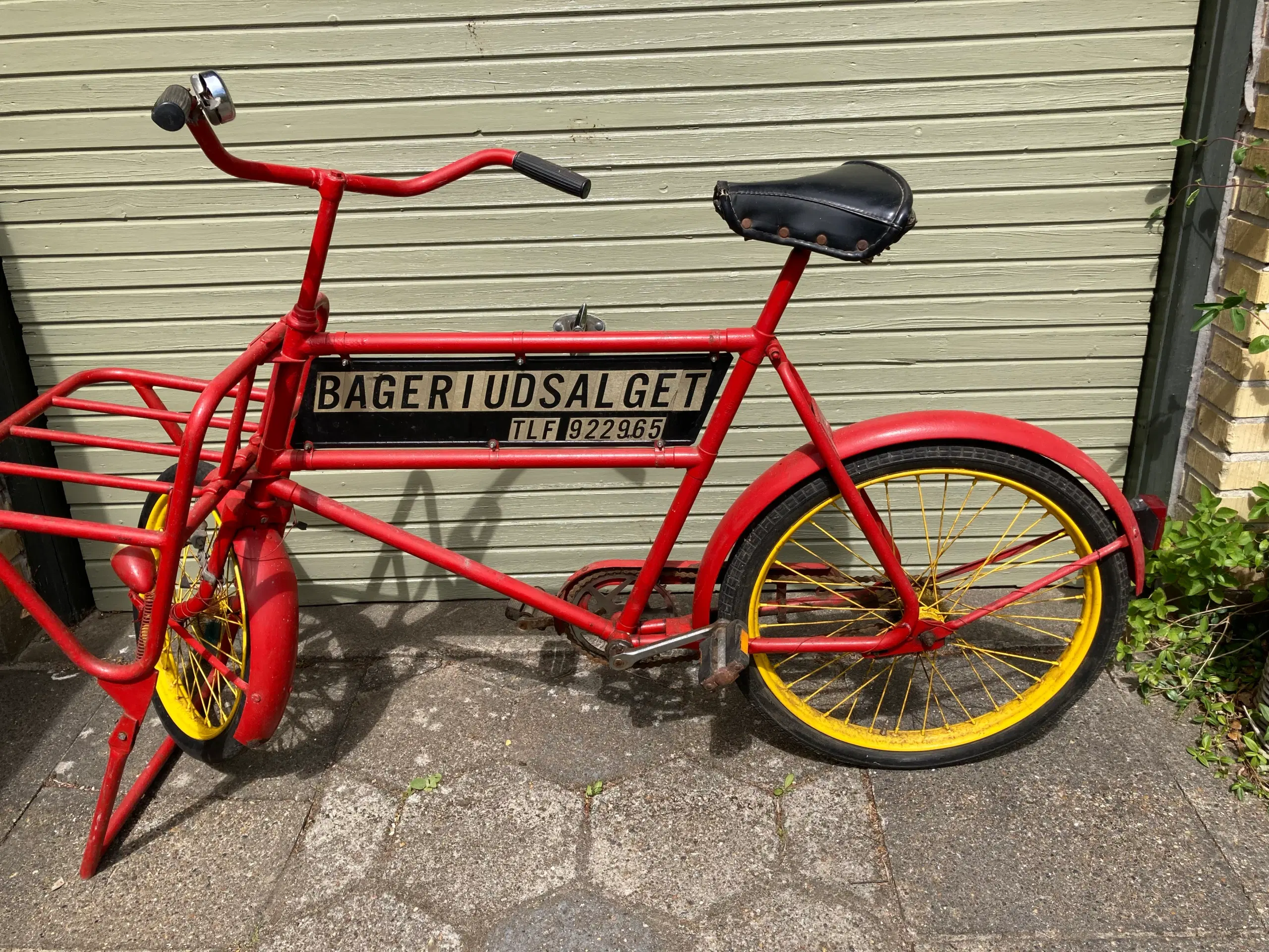 Rød retro ladcykel