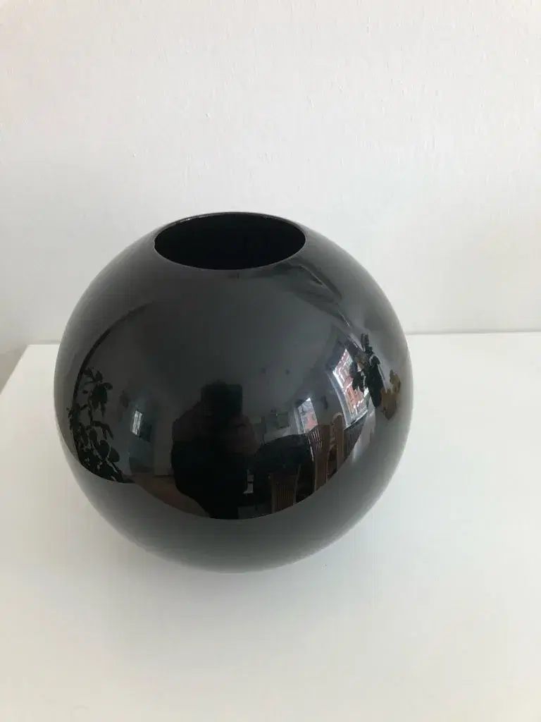 Ball vase