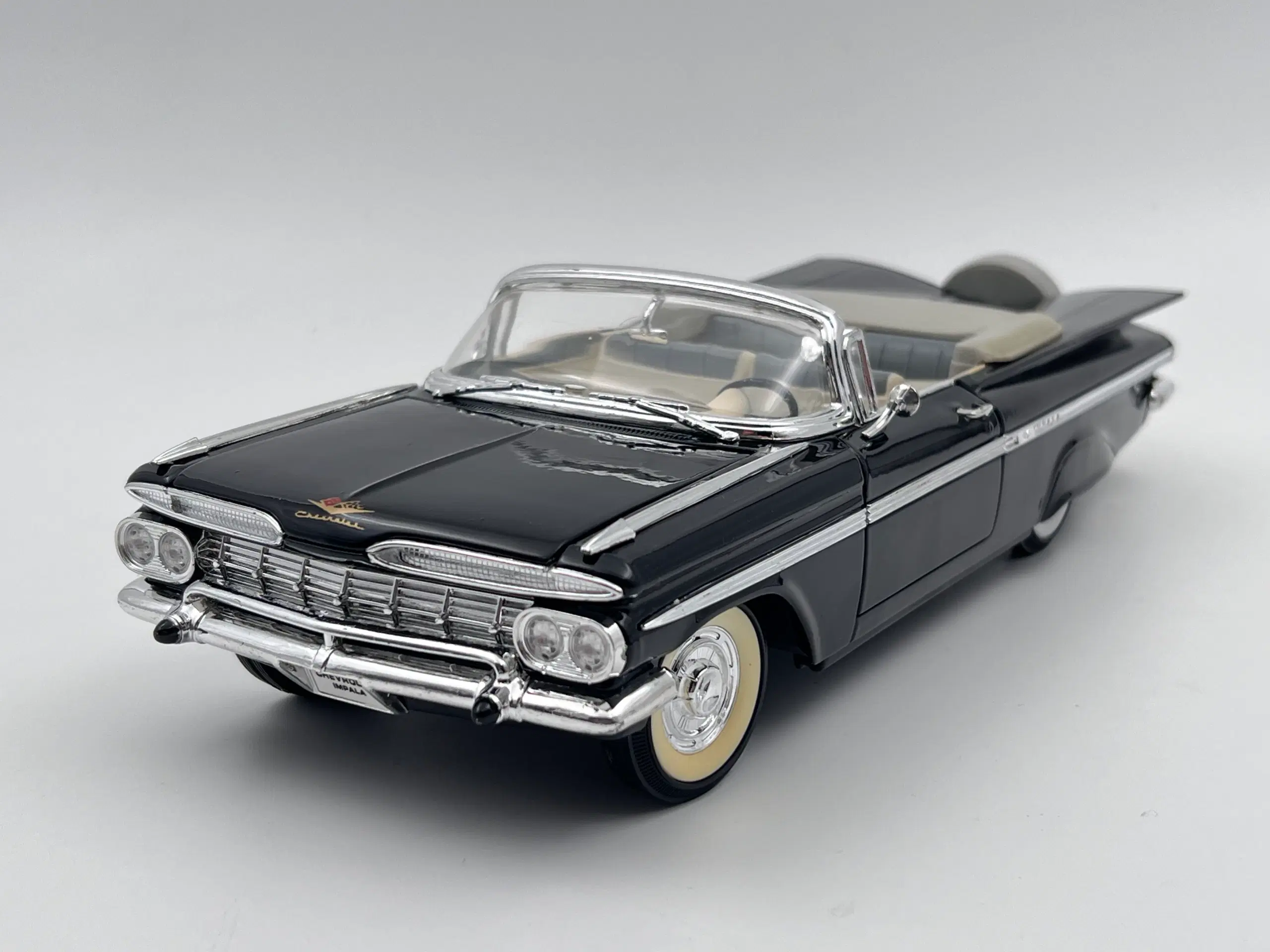 1959 Chevrolet Impala Convertible 1:18