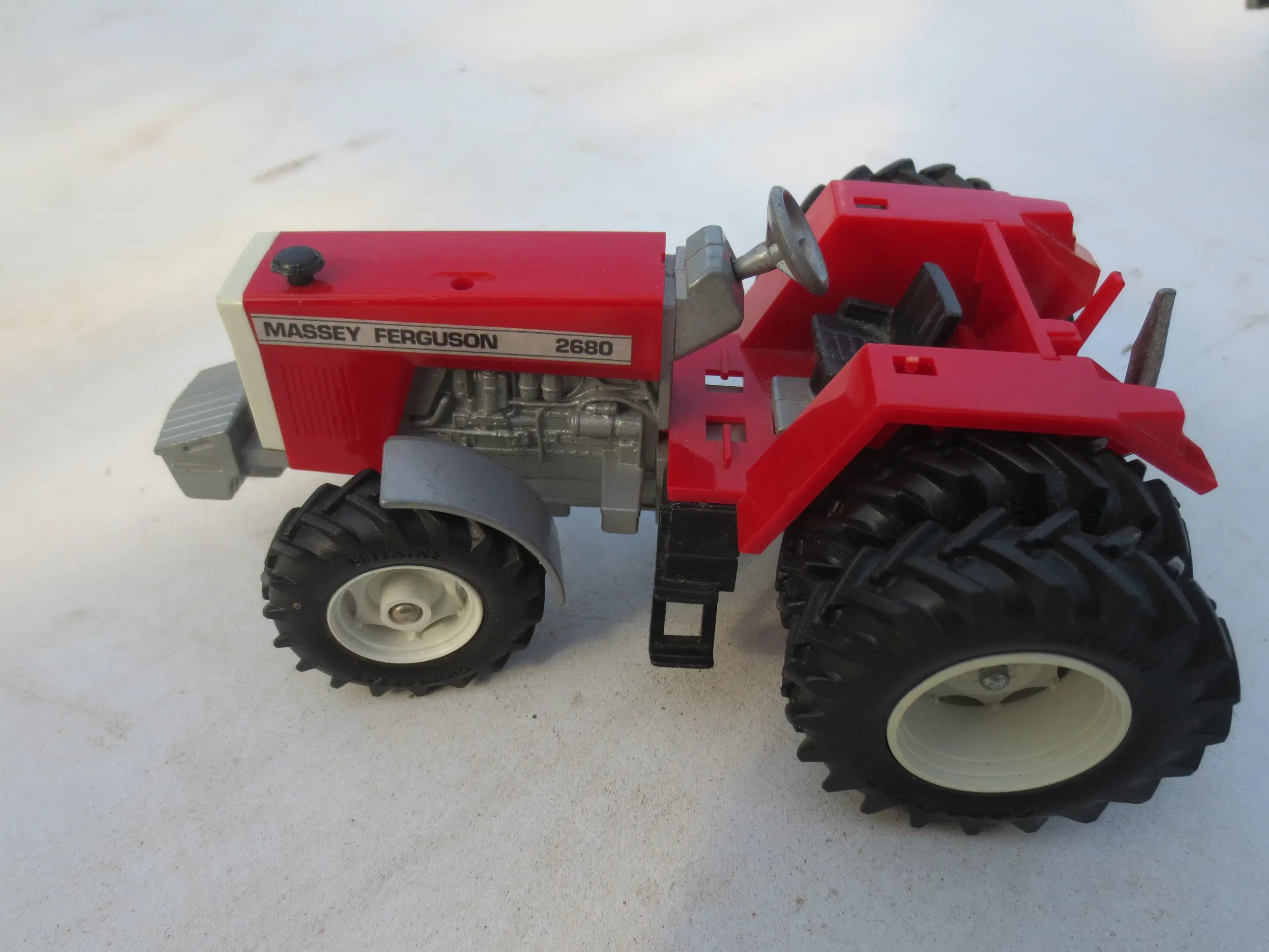 1 stk Massey Ferguson 8280 -7480 -2680