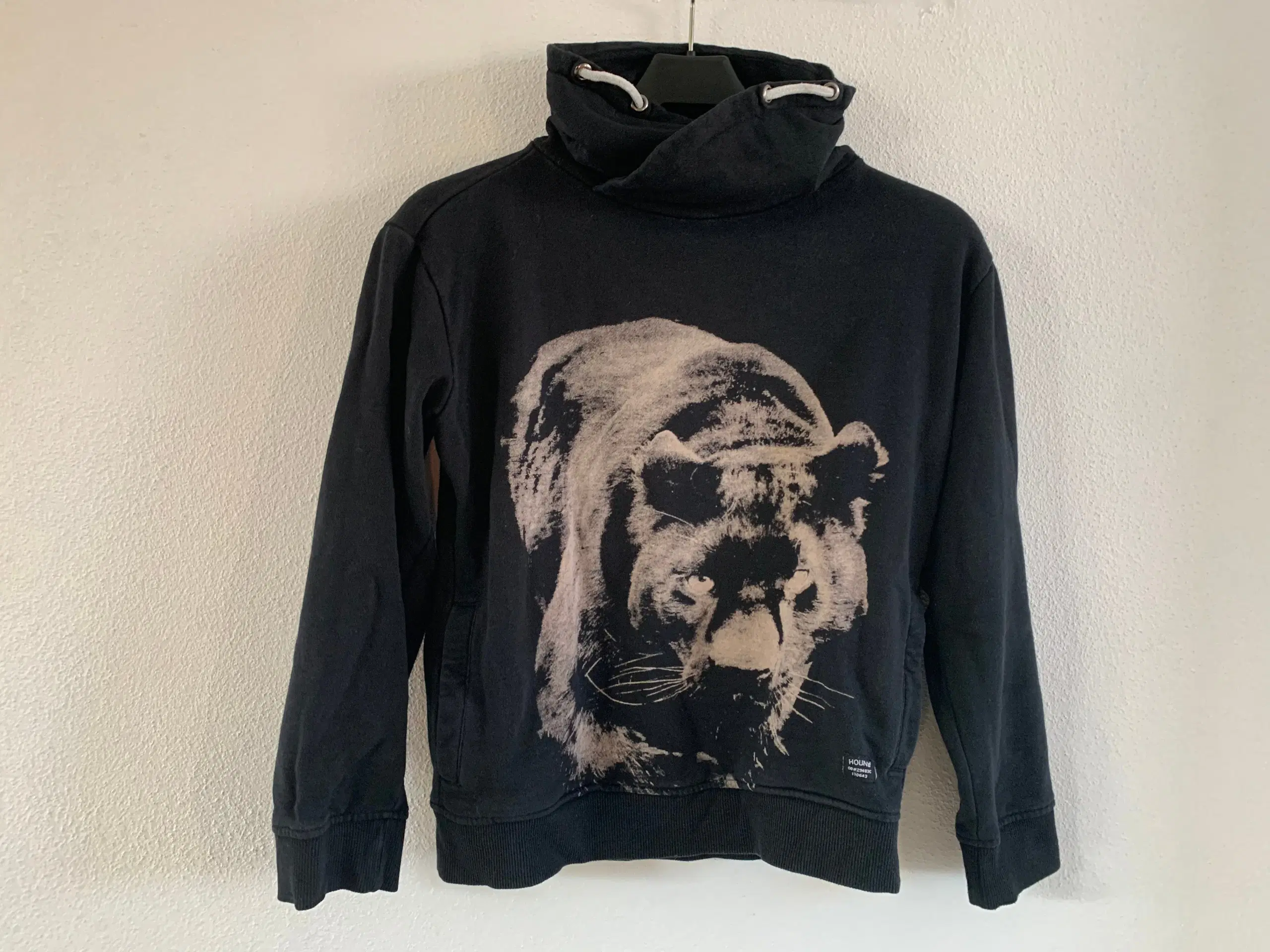 Sweatshirt str152