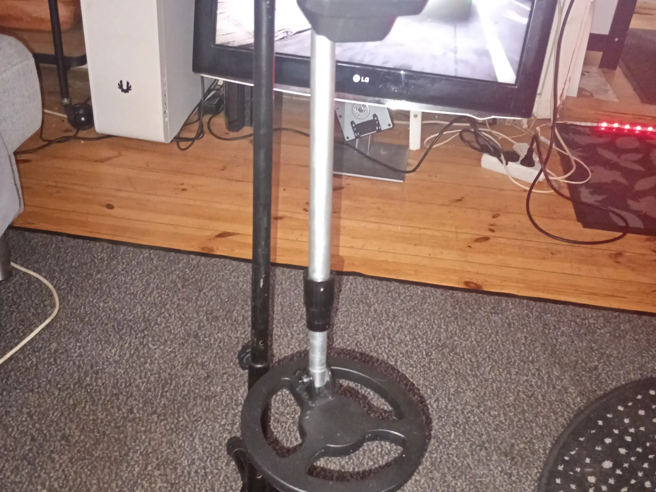 Metal detekter med stander